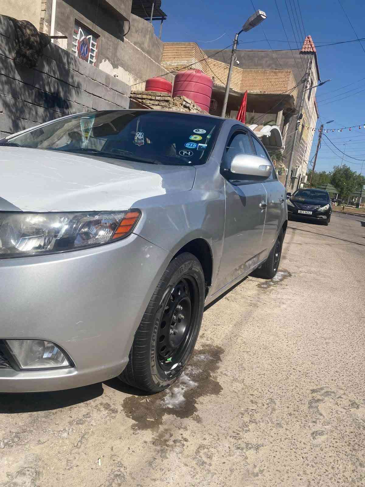 سلام عليكم سيراتو كصه جنطه سياره مكينه كير كفاله تبريد ثلج سياره جاهزه من كلشي مكاني بصره سعر 37وبيه مجال ***********بيع فقط
