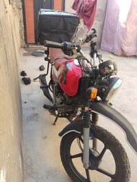 بوكسر اربعه كير البيع كلشي مابيها السعر 600 وبيها مجال قليل 0773599528...