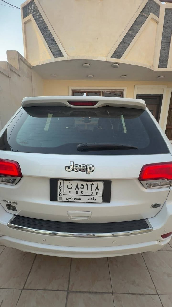 جيب جراند شيروكي
موديل 2020
4x4
مقاعد جلد 
ماشيه 53km
خليجي بيهه شخطين واحد بل صفحه و واحد بل باب
جكات تصعد و تنزل 
رقم بغداد 
كشانه كهرباء 
V6
السعر 280 
مكان السياره بغداد اليرموك استعمال قليل 
للاستفسار *********** 
تحياتي الكم
