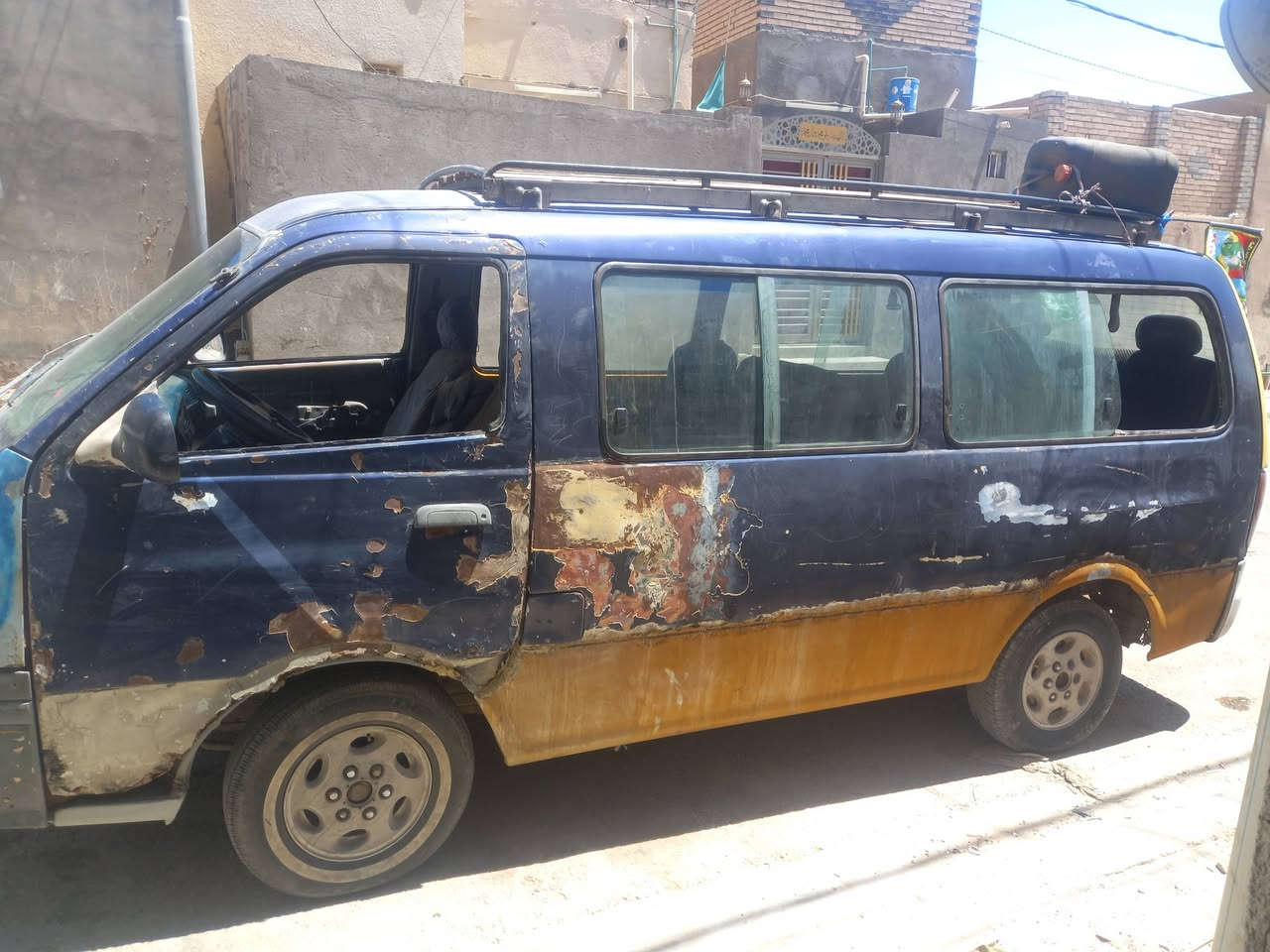 إعادة النشر بسبب الوعود الكاذبه سياره ٩٦ راعيه موجود بالحله مواصله ابيع على هلوضع تفاصيل اتصال *********** سعر ٢٥ ورقه وبيها مجال
