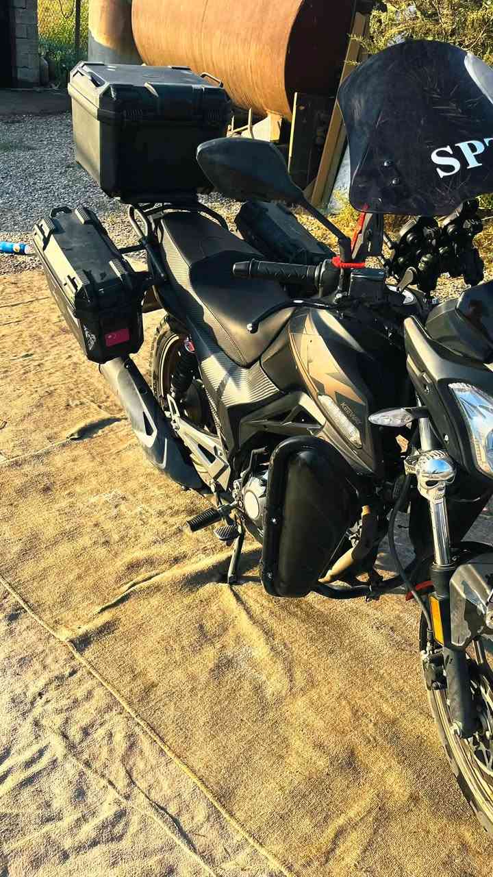 سلام عليكم للبيع RK200ماشي 39الف ربع مايعوزو رقم سنويه كلشي جديد سعر 3ملاين للتواصل ***********واتساب
