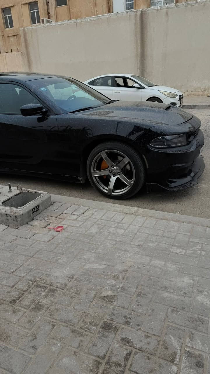 سلام عليكم
جارجر موديل 16 اصل rt مكينه 5700 v8
سياره تقرير تعمل وتسير جاملق فقط مفتوح وبارد جاملق خلفي باقي عله واقع حال ما مشتغله لا bdr ولا بارد وطلقه بلقماره ولفحص بلممنشور رقم بصره لجديد بأسمي شخصيا 
سياره هزه وسنويه قبل شهرين جددت وداورتها جاهزه   شفتات تشغيل عن بعد كامره وشاشه جبيره سابقا عليهه برمجه ايكل وجايبه رقم حلو بلمشي وعلداينو حاليا لغيناها تخم تاير ويل نجمه خسفه قويه تو سايز امامي 245 خلفي 275 ماشيه ٢٠٠ الف كيلو من لأخير جاهزه مجهزه سياره 
سعر من لأخير 178 لا تقارنها بلمهجومات امهات شواصي ولغود أو مراوس اوبامه موديل ١٢/١٣  او موستنك ٦ سلندر أقل سعر وأخذ فرق
ملاحظه مكينه وكير برغي ما مفتوح بيهن لا بطل ولا ايشي
نقص قفل باب سايق وبوليش فقط 
مكاني بصره تنومه 
تواصل ***********
