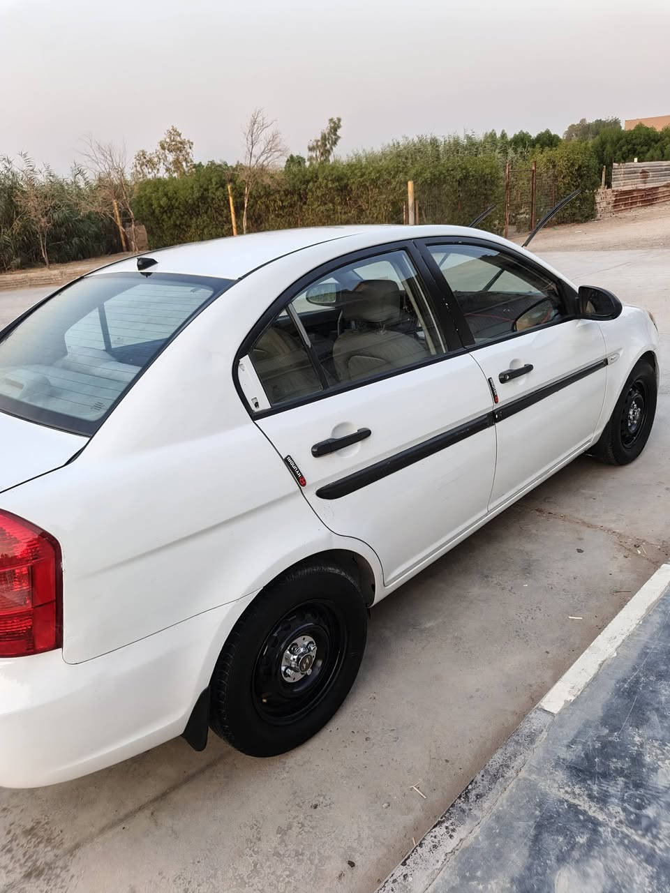 السلام عليكم هونداي اكسنت مقدس
للبيع خليجي 2008
سياره نضيفه وخير من الله مال جناي 
بيها دعاميتين صبغ وجاملغ السايق تبديل فقط سونر مرفق الكير كان بي نضوح وسويته 
والفديو واضح كلشي بي السعر 85 وبيها مجال 
عنوان ابو غريب 
***********
***********
