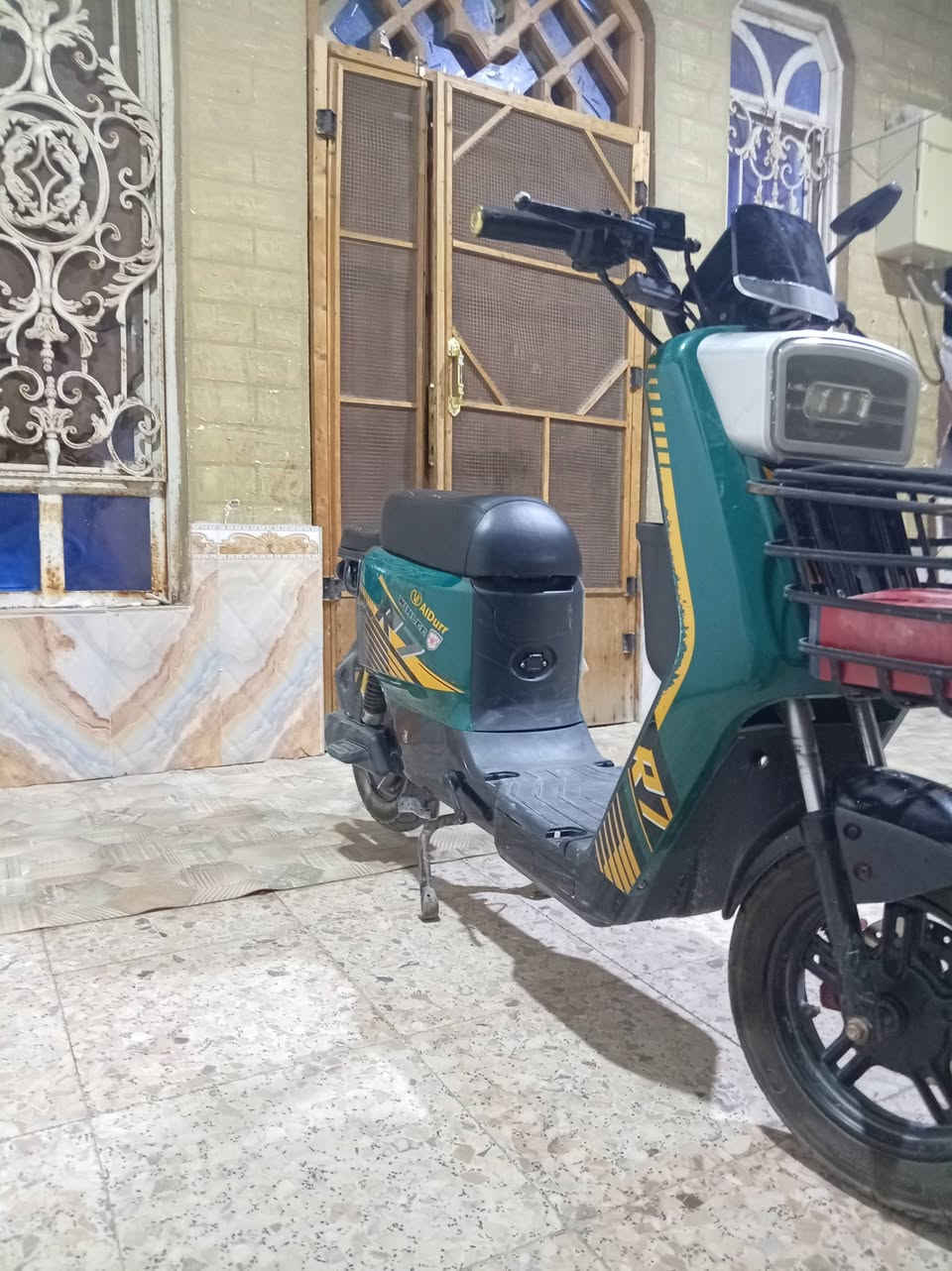 دراجه شحن ار7 للبيع 

بدون بطاريات 
سعر 300 
فقط للشراي بيها مجال 
رقم *********** 
موقع البصرة كرمه
