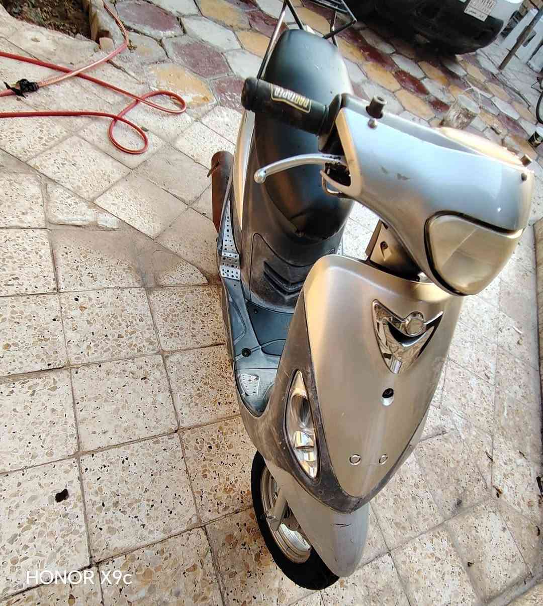 شباب ماكس منغولي للبيع دراجه ناشفه   بوشه ٥٠    بلاد مفتوحه 
شلعه معدل كهربائية شغاله سلف شغال عوزه بس باتري جيب تفحص كدامك صالنصه طاكه 

سعر ب٤٠٠ وبي مجال  
رقم *********** وادساب مجود 

لمايشتري لا يتعبني
