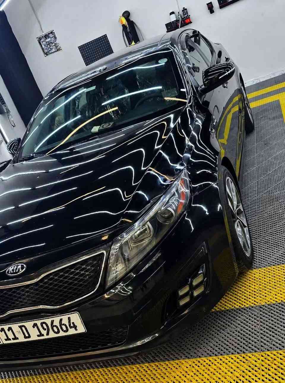 للبيع اوبتيما SX (Vip) فول مواصفات
السعر 118 وبيها مجال 
صور ضررها بالمنشور مع رقم الشاصي 
و السونار مرفق أيضاً 
موديل 2015 
محرك 2.0T 
ماشية 109 الف ميل 
بانوراما طكتين
رادارات جانبية وخلفية
حساسات خلفية
كاميرا خلفية
مري شفط اشاير بالمري 
ترحيب عند الاقتراب
لد امامي بگلايت لد 
لايت عدسات 
كشنات جلد 
تدفئة و تبريد بالكشنات الأمامية 
تدفئة كشنات خلفي 
كشنات كهرباء خزن ميموري 
ستيرن D
شاشة وتبريد بيانو 
بصمتين
كروز سرعة
عليها ادامة نانو سيراميك 
وبعد بيها مواصفات بالعافية على الي ياخذها
اذا ما عجبك شي صل على سيدنا محمد و اعبر المنشور.
رقم الهاتف ***********
