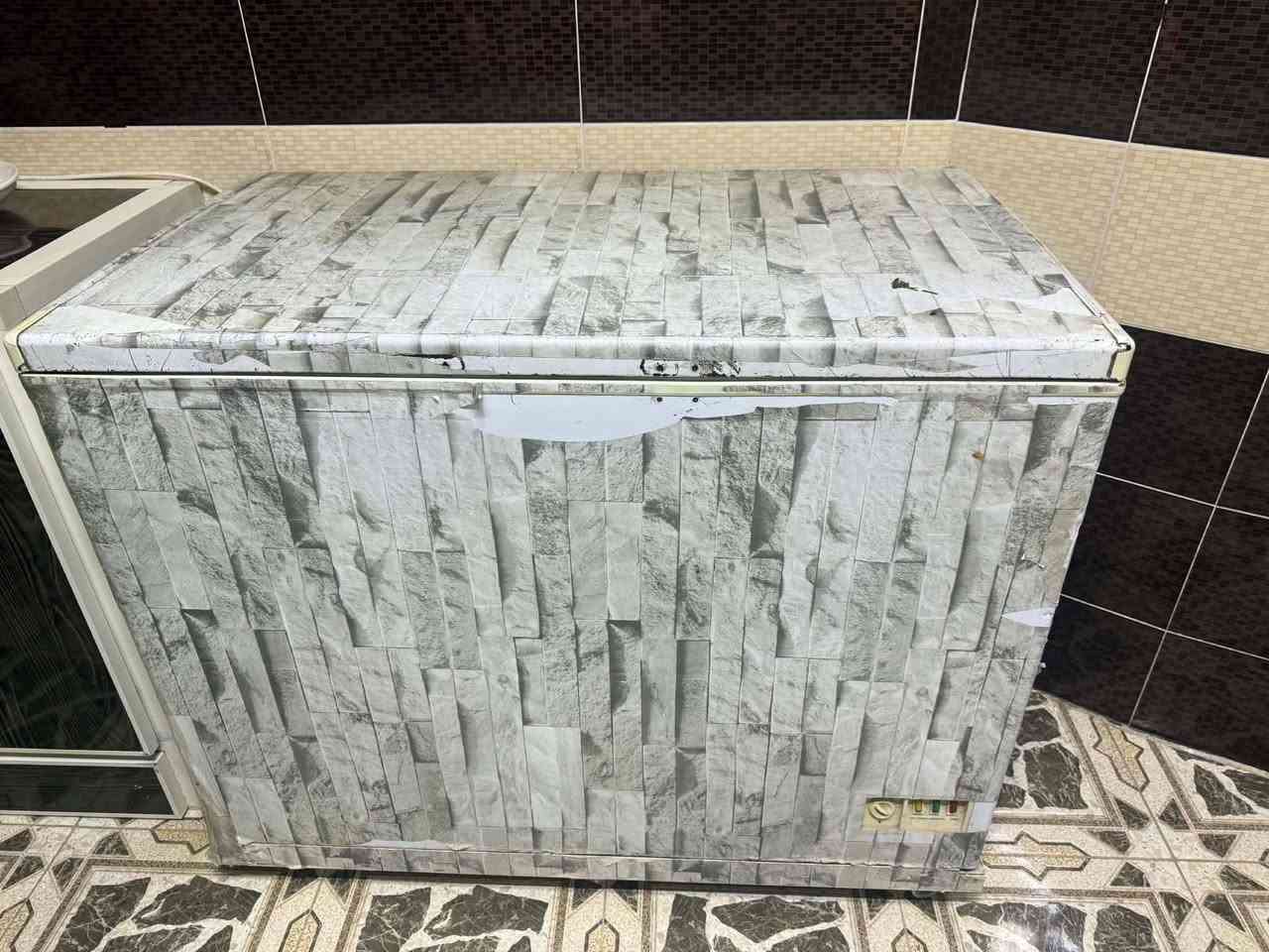 أغراض للبيع 🏠 !!!!!!
سبلت اخو جديد نضيف كلش مستعمل قليل جداً من شركة beko التركية سعر مليون 💨 

مجمدة نضيفة سعر 100 🧊
 
التواصل فقط على هذا الرقم ***********📞
