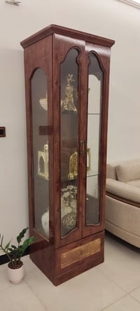 غراض بيت للبيع - فاترينات خشب MDF عدد 2 سعرهن 125 - سيت مغسلة + مراية ...