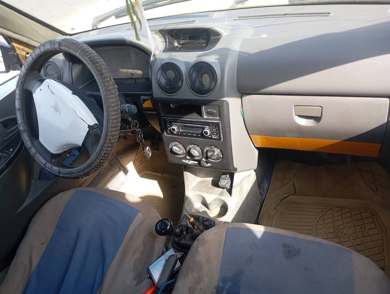 السلام عليكم سايبه للبيع التفاصيل 
ع صاحبها مكلف ب النشر ‏‪***********‬‏
