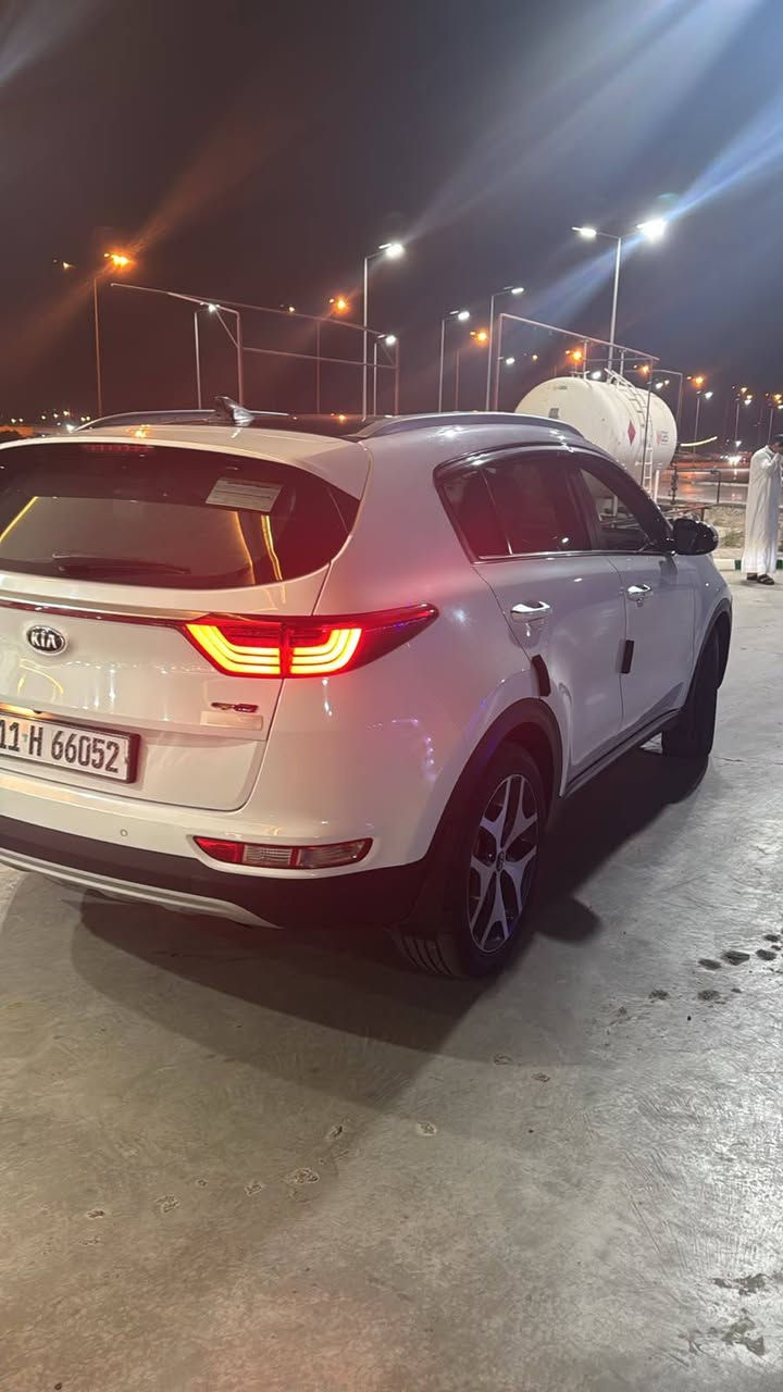 سبورتج  2019
 جي تي لاين 
 رقم بغداد الجديد باسمي 
 كفالة عامة من صبغ تبديل
المواصفات جي تي لاين اعلى فئة بالسبورتج 
 بصمة بانوراما كراسي كهرباء 
جنطة كهرباء كراسي جلد 
 حساسات امامية خلفية فول
 تحكمات ستيرن ٣ وضعيات قيادة
سايد بريك دكمة اوتو هولد شاشة  تبريد بيانو مانع انحدار محرك دوش
كامرة خلفية دوارة شفتات ستيرن  
شاحن واير ليس وبعد بيها هواي مواصفات
مكاني الانبار فلوجه
***********
