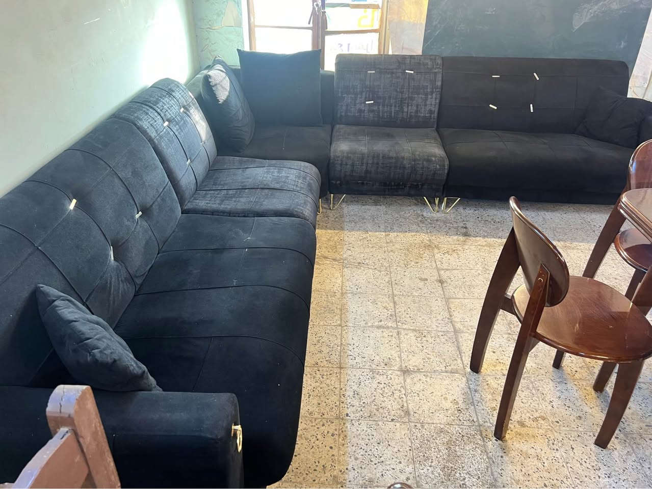 اسئل بالتعليق وجاوبك 
خاص ماموجود 
بغدا. نهضة 
توصيل بكروة
***********
بيع شراء مراوس بغداد, العراق
