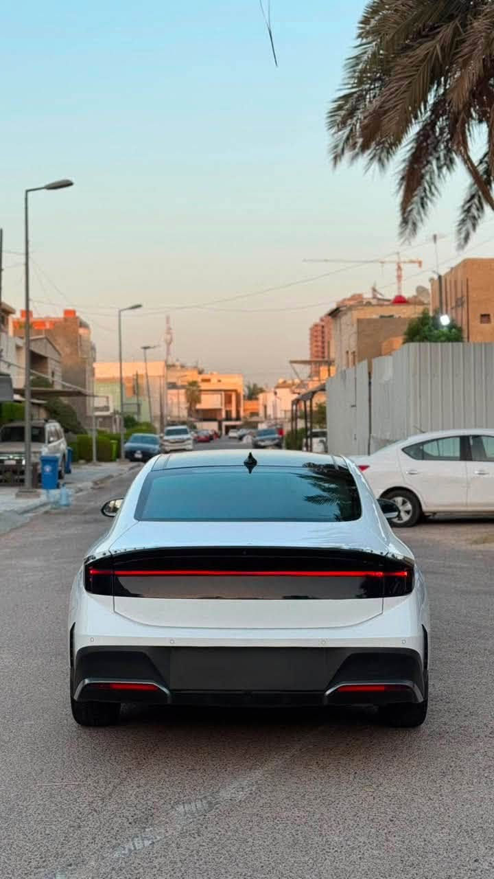 هيونداي سوناتا 2024 2,5 GDI كفاله عامه عدا طخه صغيره اصبعين بل باب الي خلف السايق ومامصلحهه على وضعها ومتنشاف اله واحد يركز بيها اما باقي المواصفات ف معروفه السياره كير عصا مو تعليك بانوراما جنطه كهرباء اناره محيطيه والسياره نضيفه حيل وجديده ممشى السياره 29 الف وقابل للزياده بحيل الله سعرها - 225 - وبيه مجال حيل بسيط  الشراي والي اله نيه يتصل يرحم والديكم للتواصل متوفر واتساب وعلرصيد ***********
