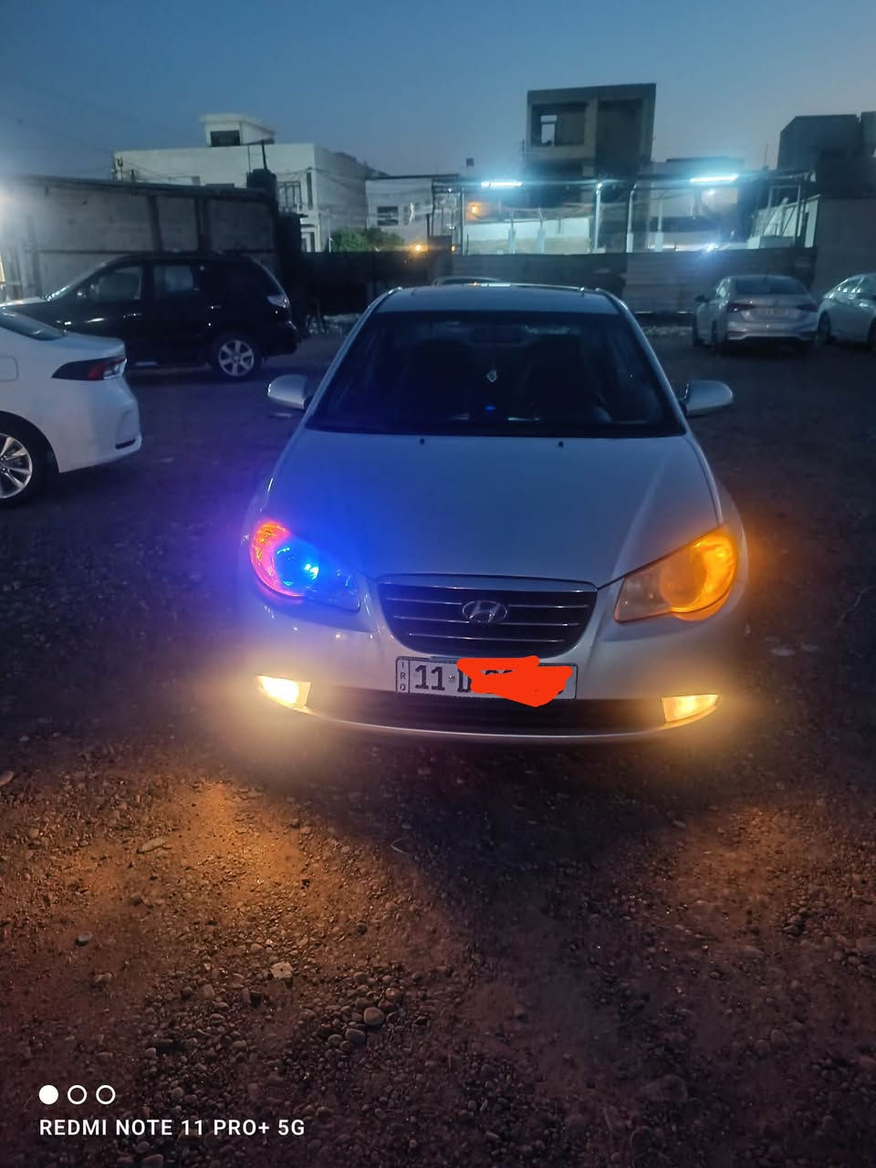 السلام عليكم
النترا ٢٠٠٩ خليجي 
محرك ١٦٠٠
بيها ٣ قطع تبديل بدون صبغ 
وبيها بارد جاملغ خلفي جهة السايق 
رقم بغداد بسمي هزة جديدة سنوية لل ٣١
صدر نضيف 
تايرات نضيفة 
تبريد شغال
فتحة سقف 
السعر ٨٧
هاتف ***********
مكانها البياع شرطة الخامسة

نص مكتوب في الصور:
- REDMI NOTE 11 PRO+ 5G