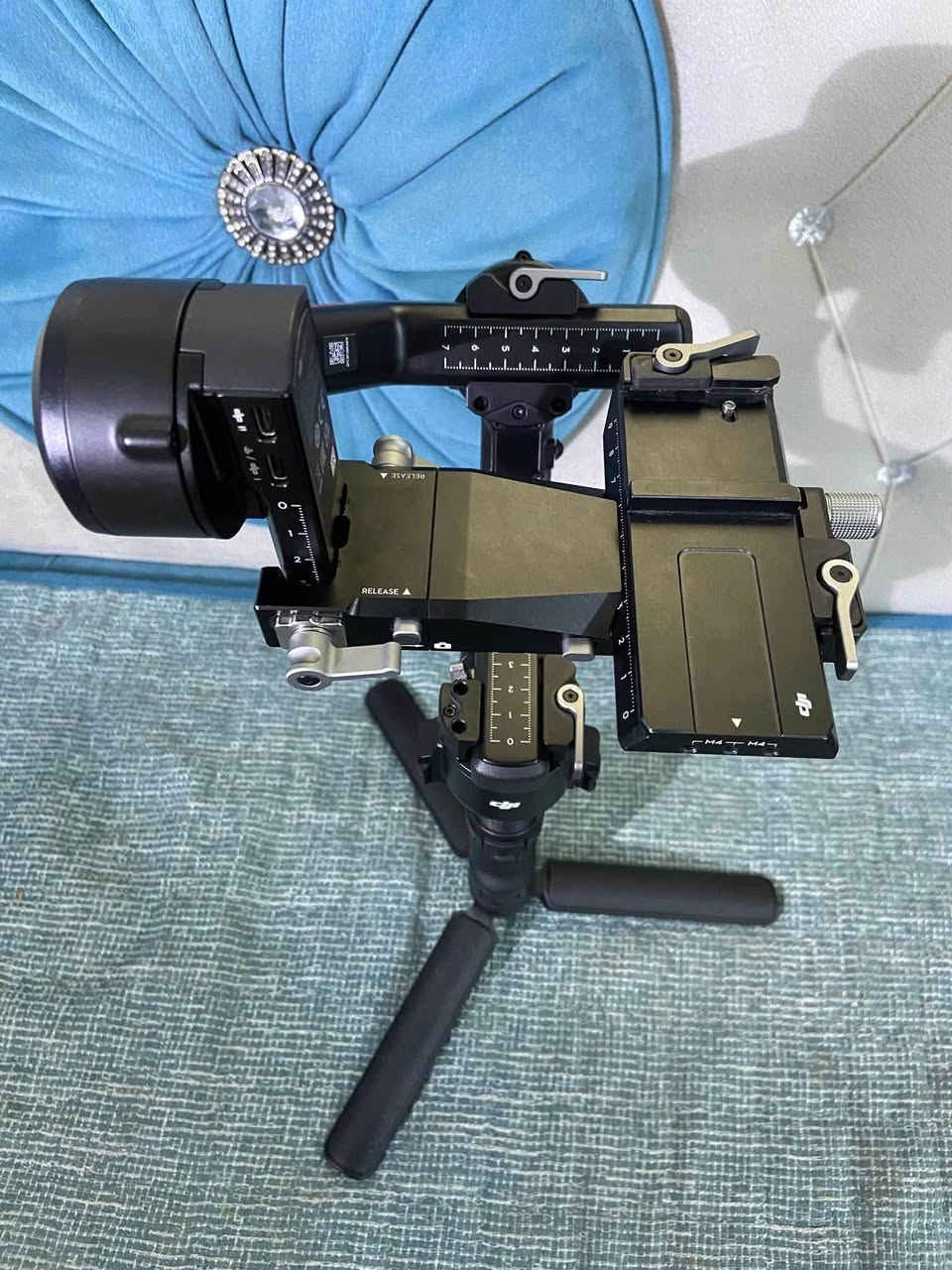 السلام عليكم
رونن DJI RS 4 للبيع 

استخدام خفيف جداً، 

 نظافة الرونن 99% 

العنوان البصرة توصيل موجود 

💰 السعر 485 

للاستفسار  على  الخاص او على الرقم 

***********

