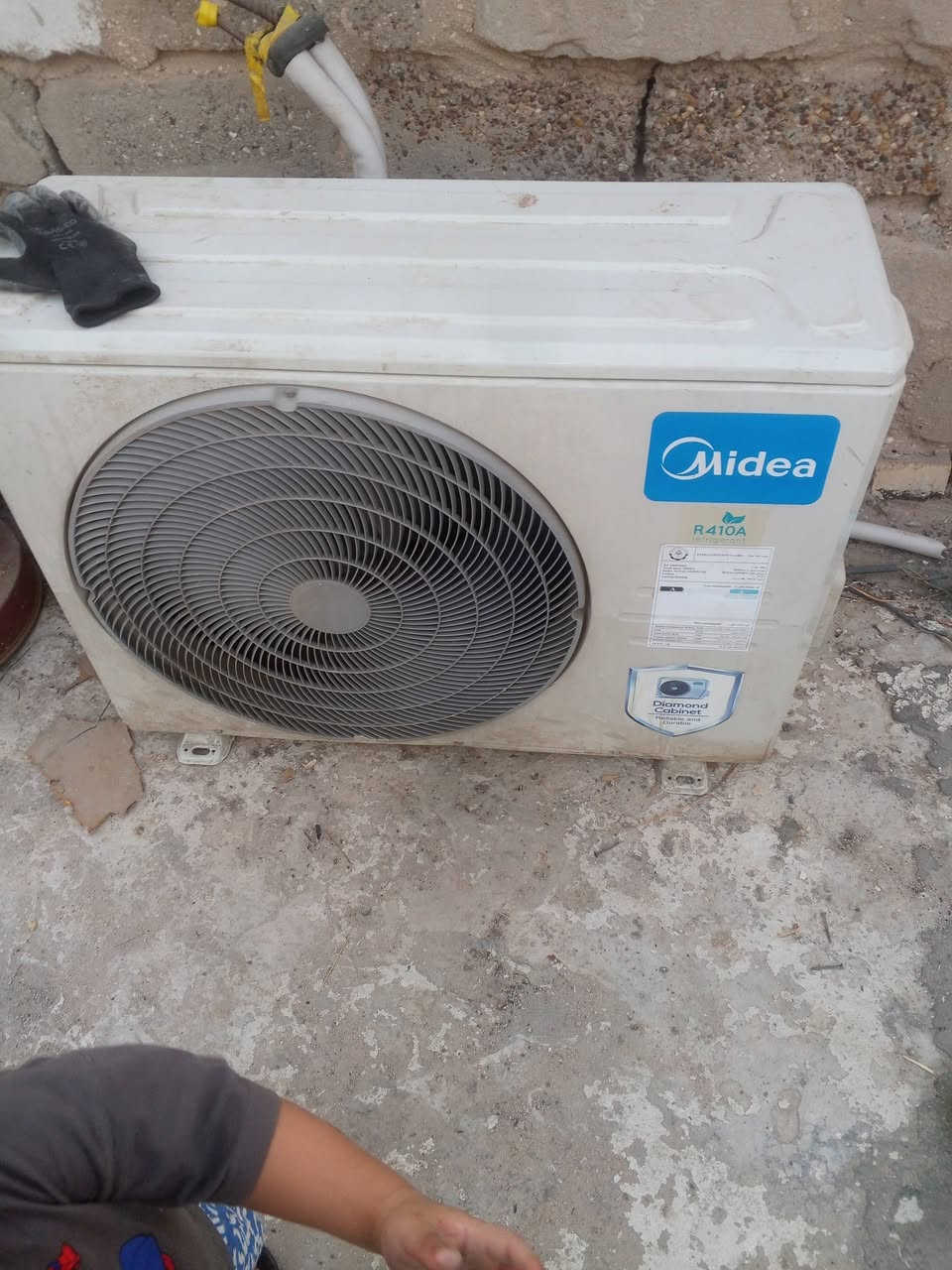 قطعه خارجيه شغاله ع فحص ب150واذا تريد بواري وايارات وياها ع 175قفل داخليه ليكت وردت ابيعه رقمي ‏‪***********‬‏ مكاني بغداد جسر ديالئ وليريده كامل وي داخليه هم ابيعه ع وضعها بيها ليك طنين
