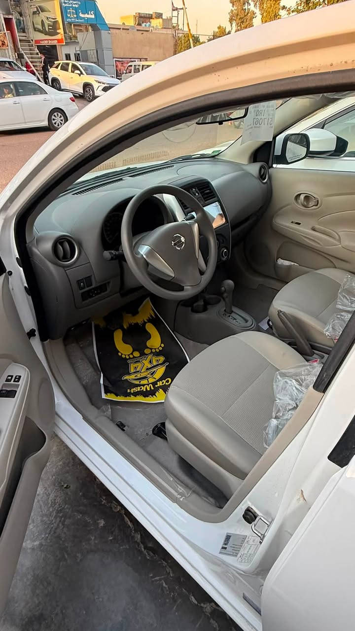 🚗 نيسان سني 2025 – زيرو (ضمان شركة السور) 🚗
✨ الأناقة، الاقتصادية، والاعتمادية في سيارة واحدة! ✨
إذا كنت تبحث عن سيارة عملية، اقتصادية في استهلاك الوقود، ومضمونة لسنوات.. نيسان سني 2025 هي الخيار المثالي لك!
🔹 أبرز المواصفات:
 الموديل: 2025
 العداد: 00 كم (زيرو)
 الضمان: ضمان رسمي ومعتمد من شركة السور 3سنوات او 100 الف كيلو متر
 المحرك: 1.5 لتر – أداء قوي واقتصادي جداً
 ناقل الحركة: أوتوماتيك
 التصميم: تصميم عصري وجديد كلياً يجمع بين الراحة والأناقة
 المقصورة الداخلية: مساحة واسعة ومريحة مع تكييف ممتاز
 أنظمة الأمان: وسائد هوائية، نظام فرامل ABS، ونظام توزيع قوة الفرامل EBD
🌟 مميزات الشراء:
✅ ضمان شركة السور لراحة بال تامة وأفضل خدمات ما بعد البيع.
✅ جاهزة للتسليم الفوري.
📞 للتواصل والاستفسار: [***********]
📍 الموقع / المعرض: [بغداد معارض الكريعات مقابل كلية القانون /معرض تاج الملك ]

