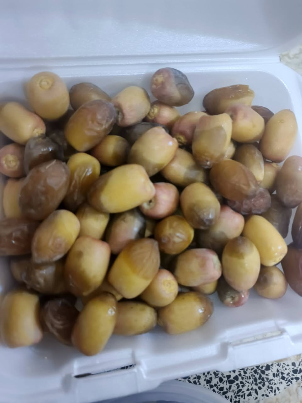تمر بريم درجه اولى خشن للبيع سعر الكيلو 3 للتواصل خاص وعلى الرقم ***********---‏‪***********‬‏
