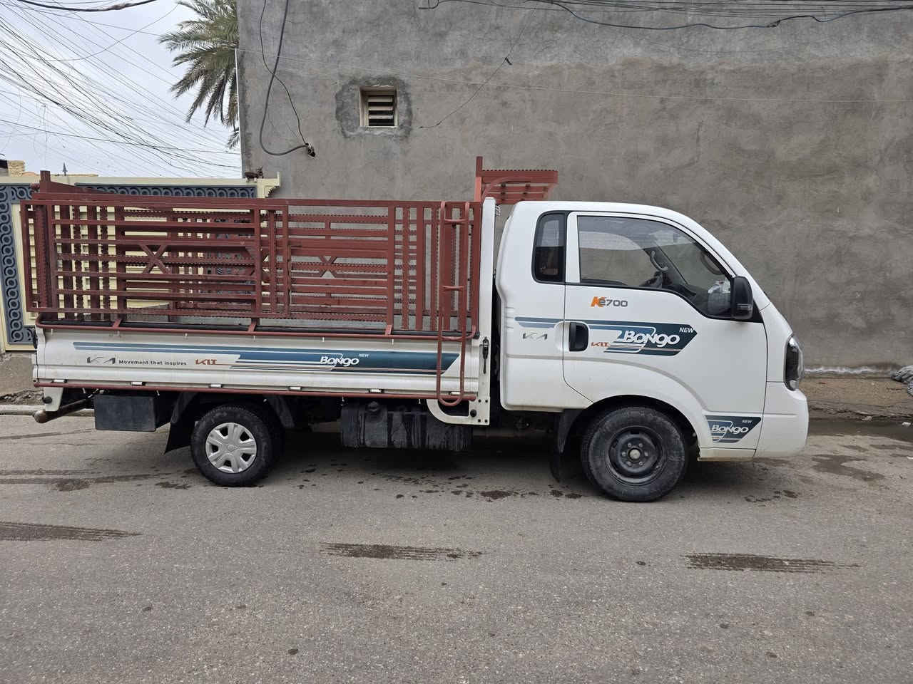 للبيع العنوان بغداد 
موديل ٢٣
ماشيه ٣٢
***********
