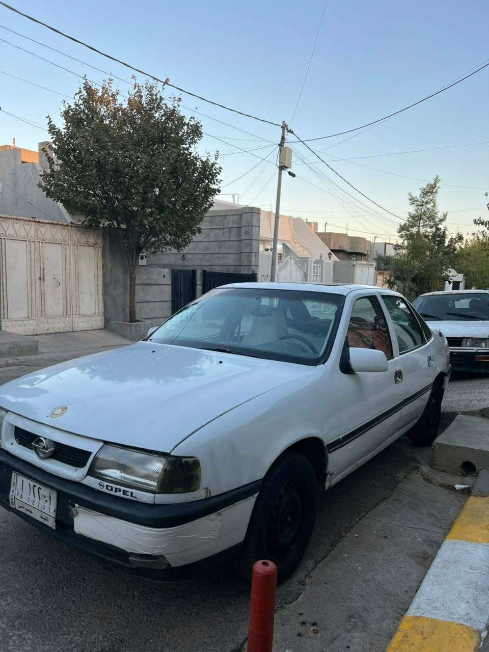 سەرەتا بە ناوی خوای گەورە
ئۆپڵ ڤیکترا مۆدێل 1990 کامل ناو دەشبولی کراوە بە 1995
مەکینە 18 واتە لای خۆتەوە فیتەرەکە بلۆک بکە
  سەنەوی پلاستیکە ئەوەلیات حاسیبە بە شەرت
کامل کارەبایی ئیشەکات بە شەرت
بەس فرۆشت 
ژم:***********
شوێن:چەمچەماڵ
ئەدمین🥀
