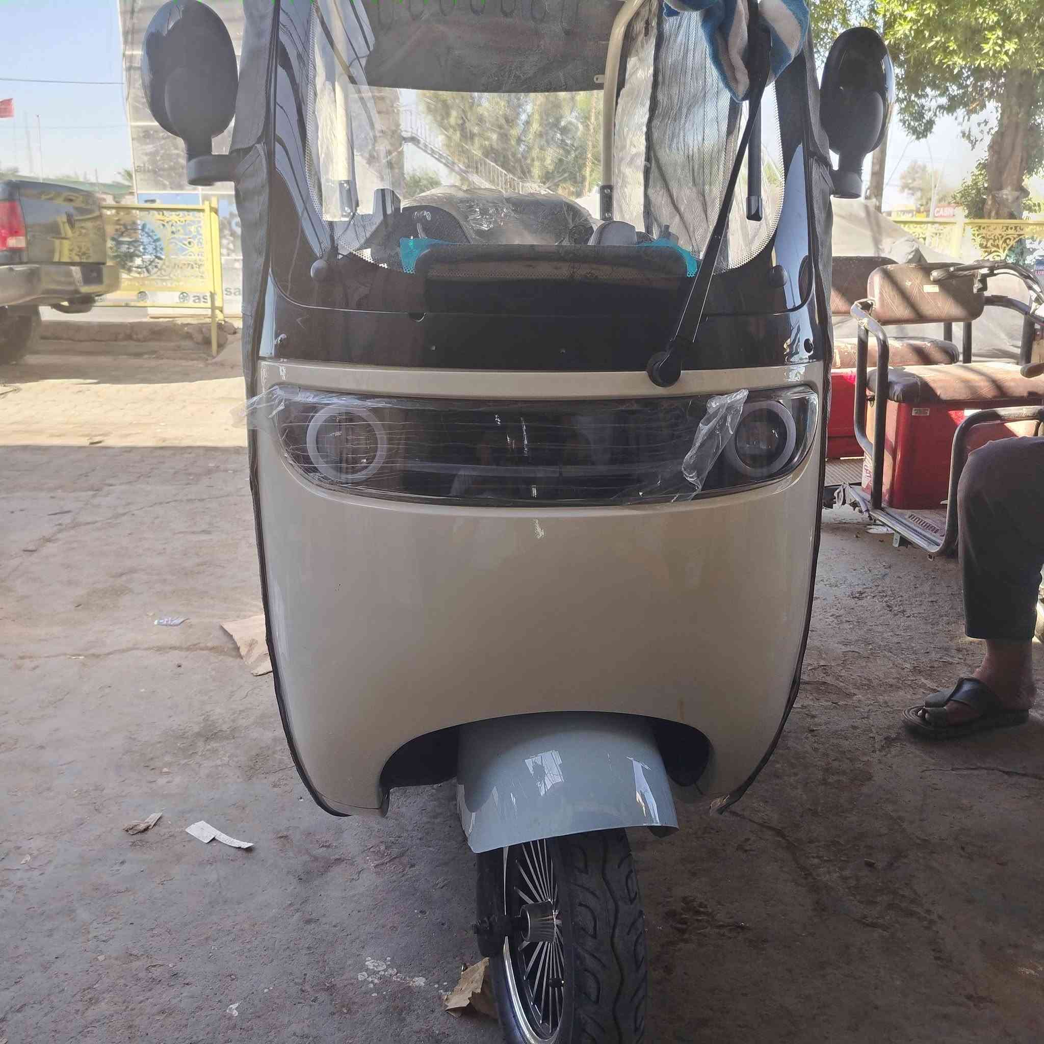 مناسبة للمعوقين • ٦ بطاريات • رجوع للخلف