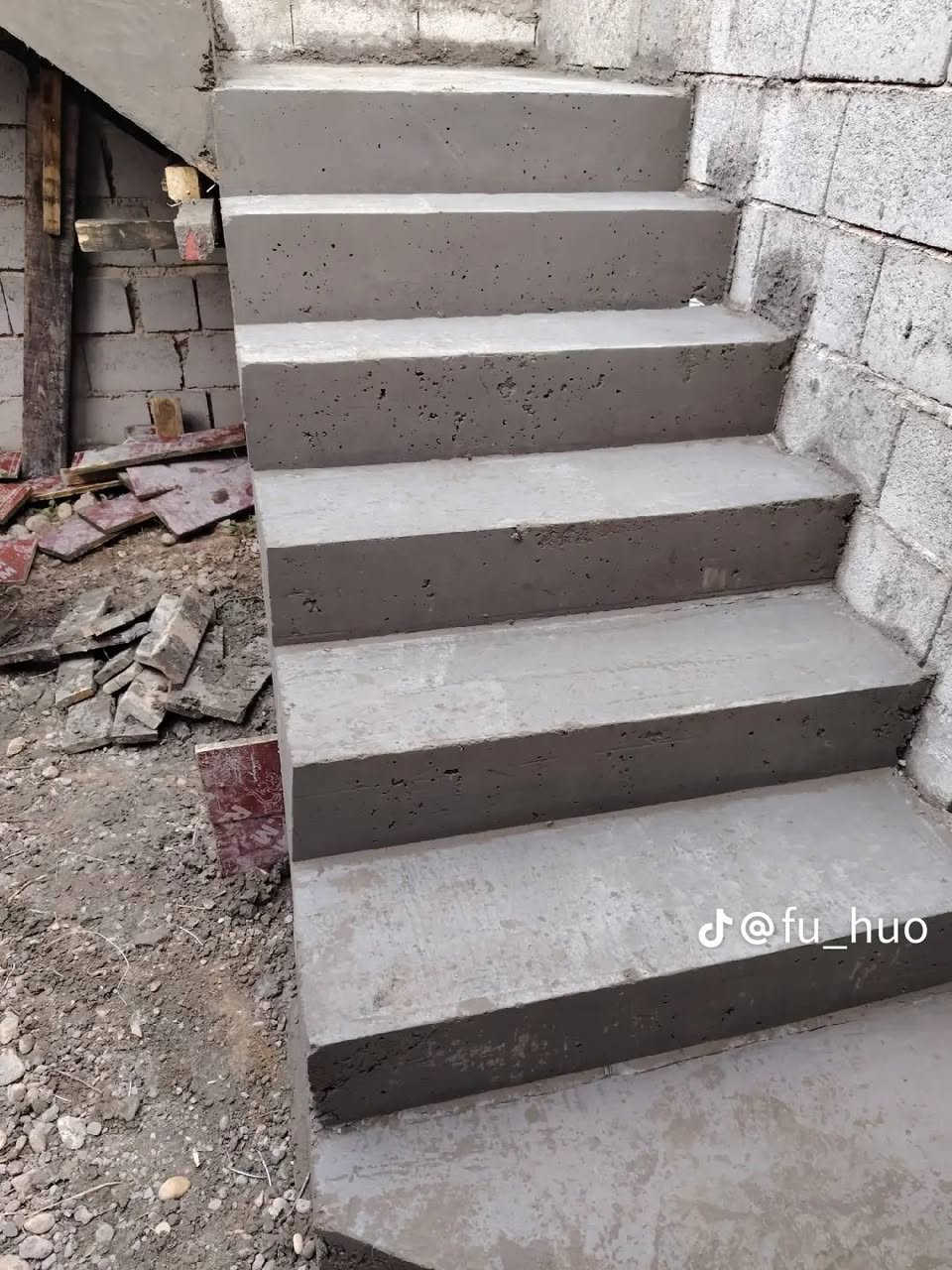 مرحبا أعزائي..أعمالنه قالب وبناء وتسليم هياكل بناء هياكل طابوك وبلوك وثرمستون كرسته وعمل وعمل شغل درجه اولى في البصره والمناطق لتواصل معي *********** نسستقبل كافه أعمال البناء مكاني البصره ابوالخصيب مكتب النور للمقاولات ابو الخصيب, البصرة

نص مكتوب في الصور:
- @fu_huo