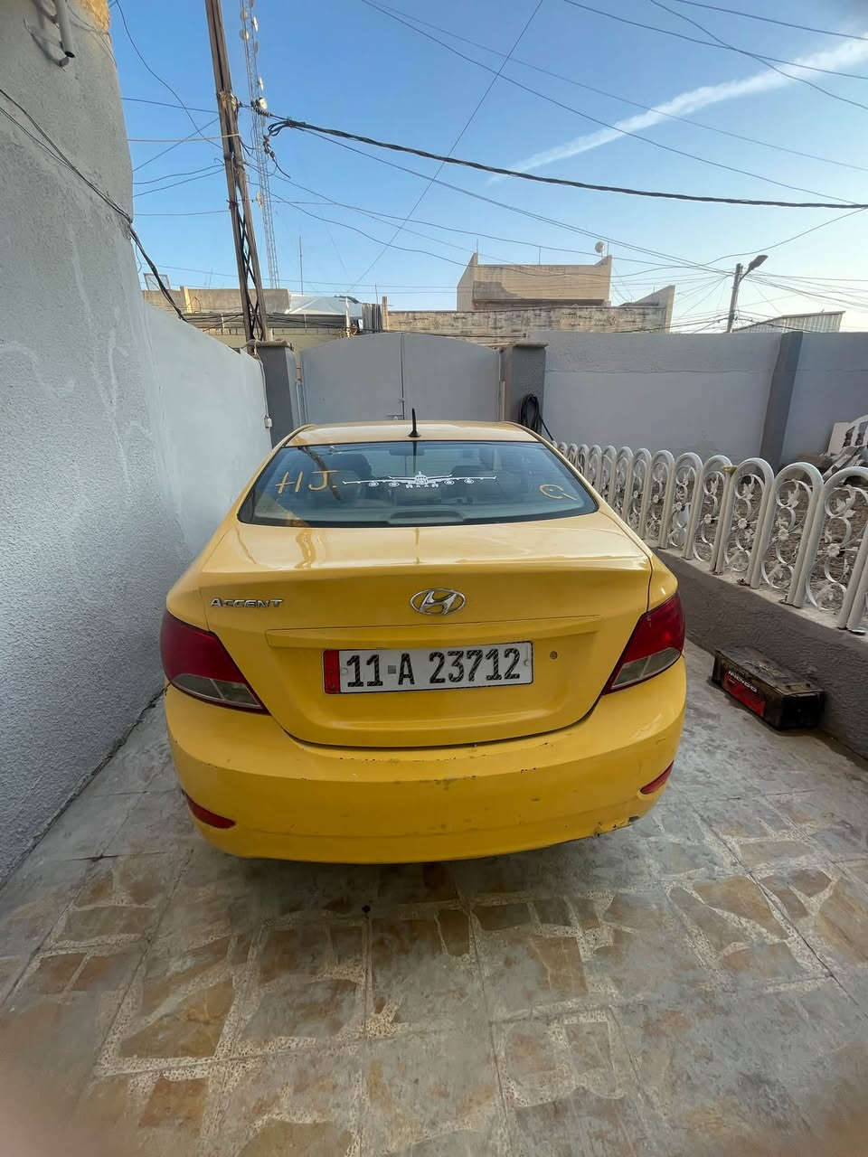 اكسنت ٢٠١٣ • اوتوماتيك • ضرر خلفي