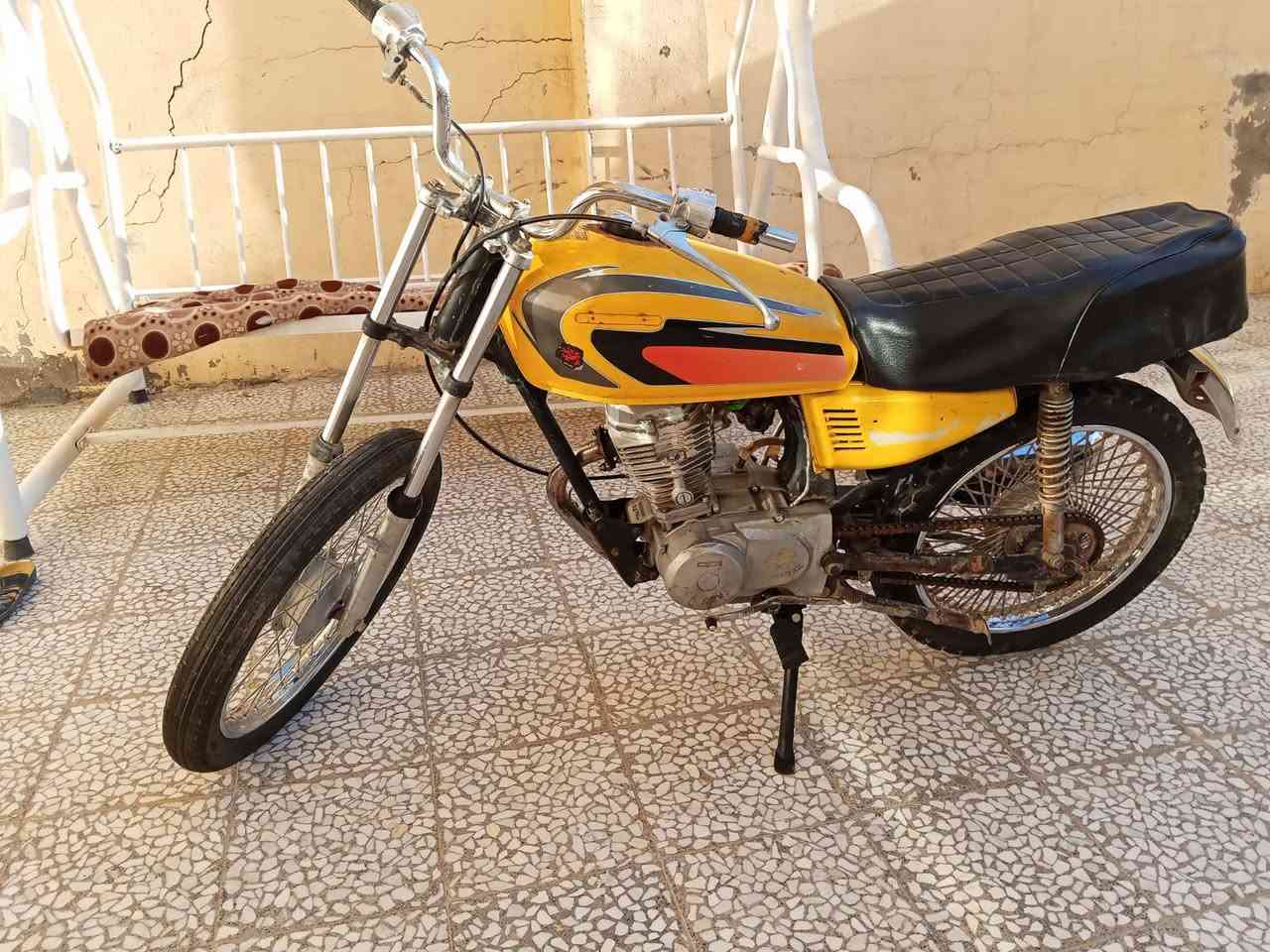 سلام عليكم دراجه كلك ب225 وبيه مجال قليل شراي اتصل *********** مو شراي لا تعبني بروح موتاك  مكاني نجف
