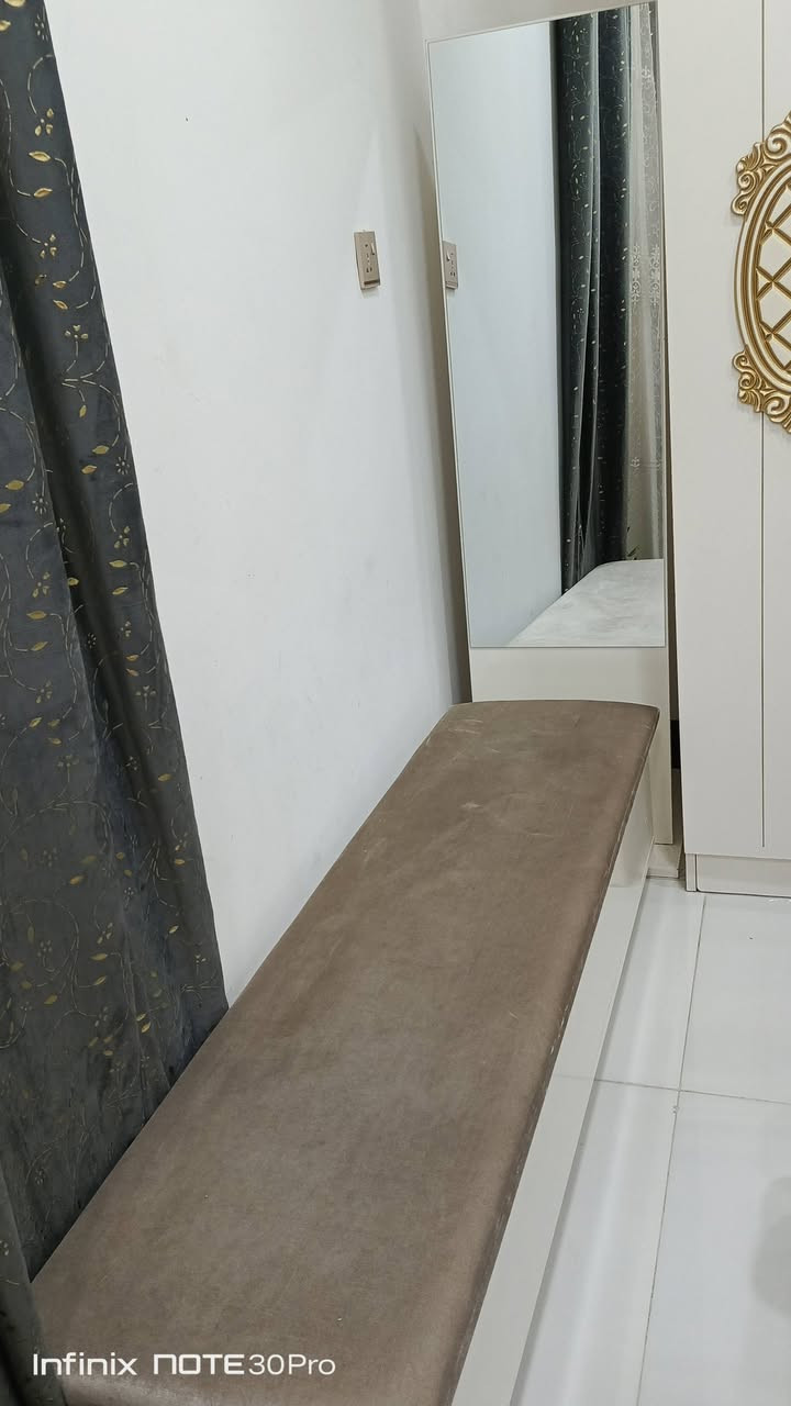 غرفة نوم • ٨ قطع • نضيفه
