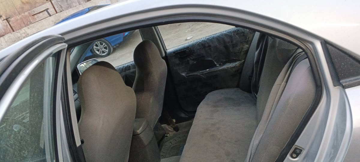 سلام عليكم سوناتا موديل 2010 وراد امريكي محرك 2400 دوش بيها قطعتين صبغ جاملغ الامامي وجاملغ الخلفي بدون دواخل 
بسمي تحويل مباشر العنوان بغداد البلديات 
باقي سيارة كفالة 
السعر 95 وبيها مجال بسيط 
الاستفسار ***********
