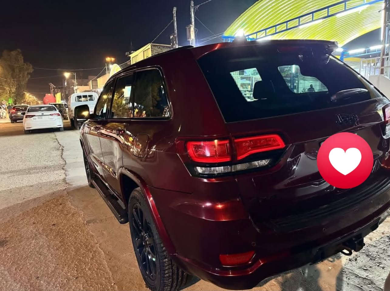 سلام عليكم جيب بلاك توب 19
مواصفات سياره 
فتحه حساسات جانبيه وخلفيه 
ردار شاشه  جبيره 
تحكمات  سترين 
مثبت سرعه 
تشغيل عن بعد 
توقف ذاتي 
يعني فول سياره بيه مواصفات 

حادث سياره موضوع يمكم بل منشور 
بيه جاملغ   مبدل وشويه من بنيد واضح يمكم  
سياره ماشيه 120 كليو 
ارباك استيرن ودشبول 
راجع سستتم 
مكينه 6 سنلدر 
سياره احلى من صور بهواي 
السعر 215 بيه مجال بسيط. 
مكان سياره  بابل 

الرقم ***********
سياره رقم بغداد
