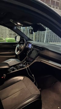 جيب كراند شيروكي  2023 altitude خليجية مابيها حادث ماشيه 34120mi 5 مقا...