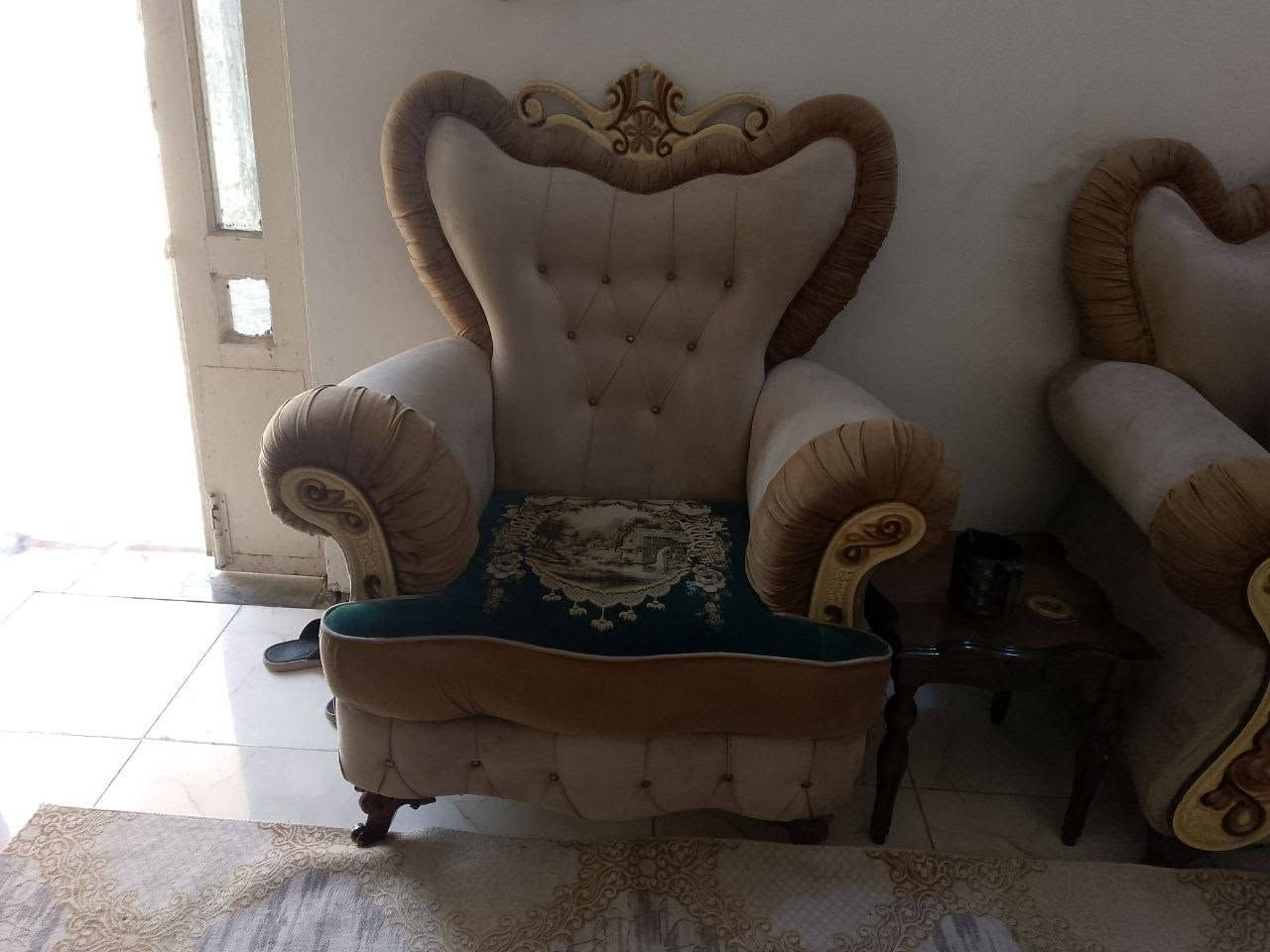 السلام عليكم تخم كامل للبيع نضيف كلش مصار هواي من مشترينه السعر 800 وبي مجال  ***********
