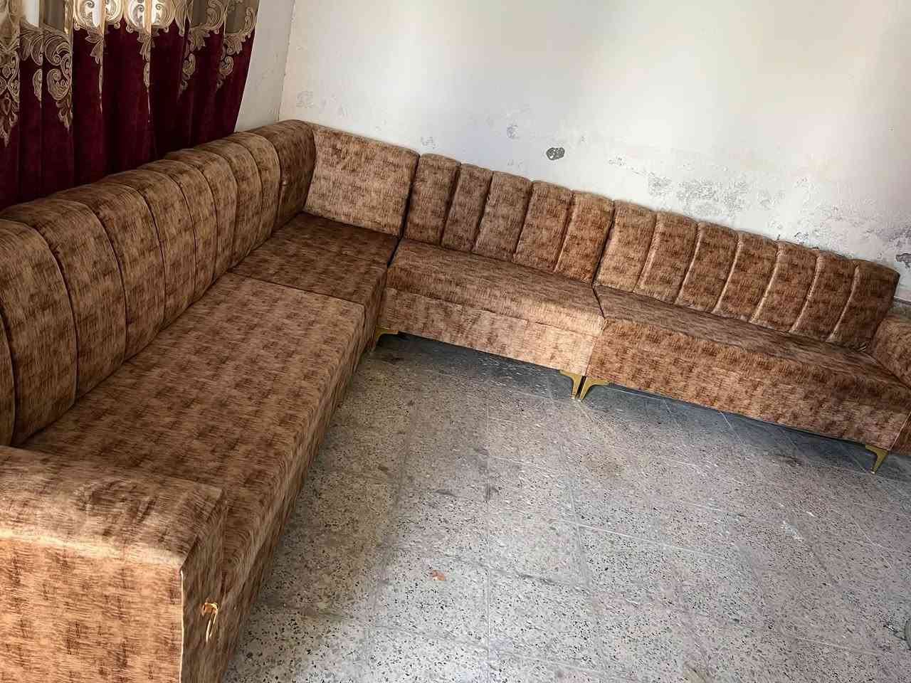 تخم ديوان جديدمامستخدم ابدخمس قطع ١٠نفروسعرمناسب شراي يراسل ناصريه وتساب***********
