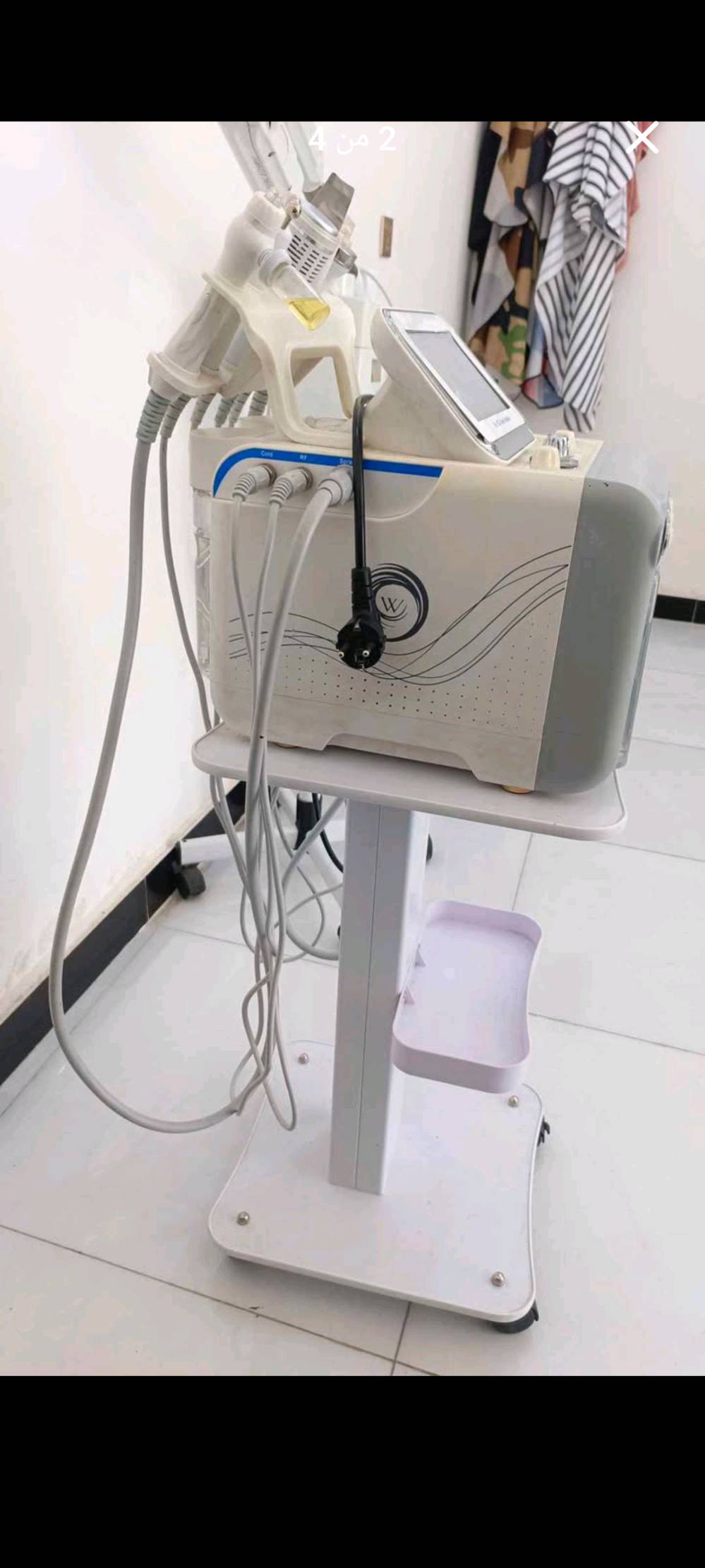جهاز هايدروفيشل تنضيف بشرة عميق  مستخدم ما بي اي نقص  سعر مناسب جدا 200 الف وبي مجال قليل  مكاني كربلاء حي العسكري  قرب مدرسة التفوق  ***********
