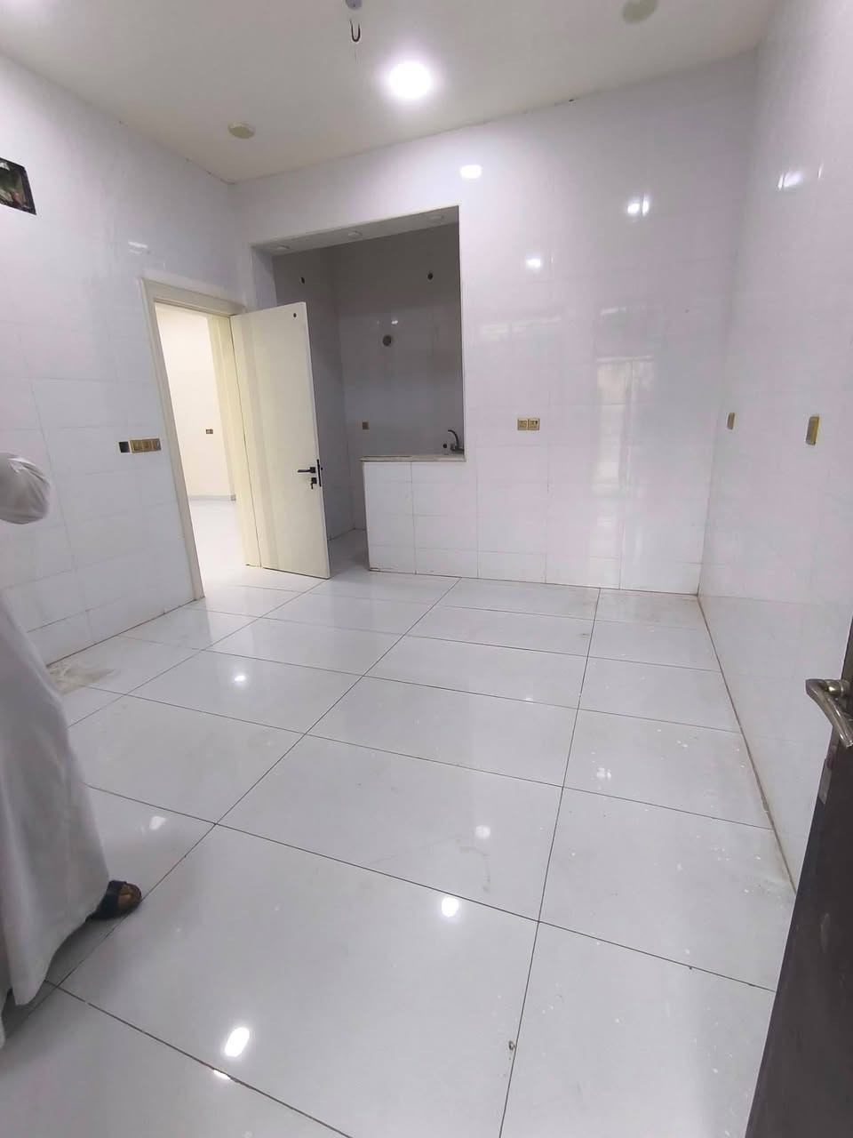 بيت للبيع
في حي الشهداء
مقاطعه 19
المساحه 250متر
شارع ١٠ متر
طابق واحد
بناء ٢٠٢٣
طابق واحد مكون من 2غرف
السعر.  ١٣٥مليون قابل للتفاوض
مكتب عزت للعقار شارع 60قرب تقاطع جامع التقوى مقابل المول الجديد في حي التأميم
هاتف
***********
***********
