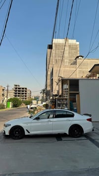 كلين تايتل 540i 2019  دفع خلفي ماشيه ٦٦ الف ميل فول مواصفات كشنات تدفئ...