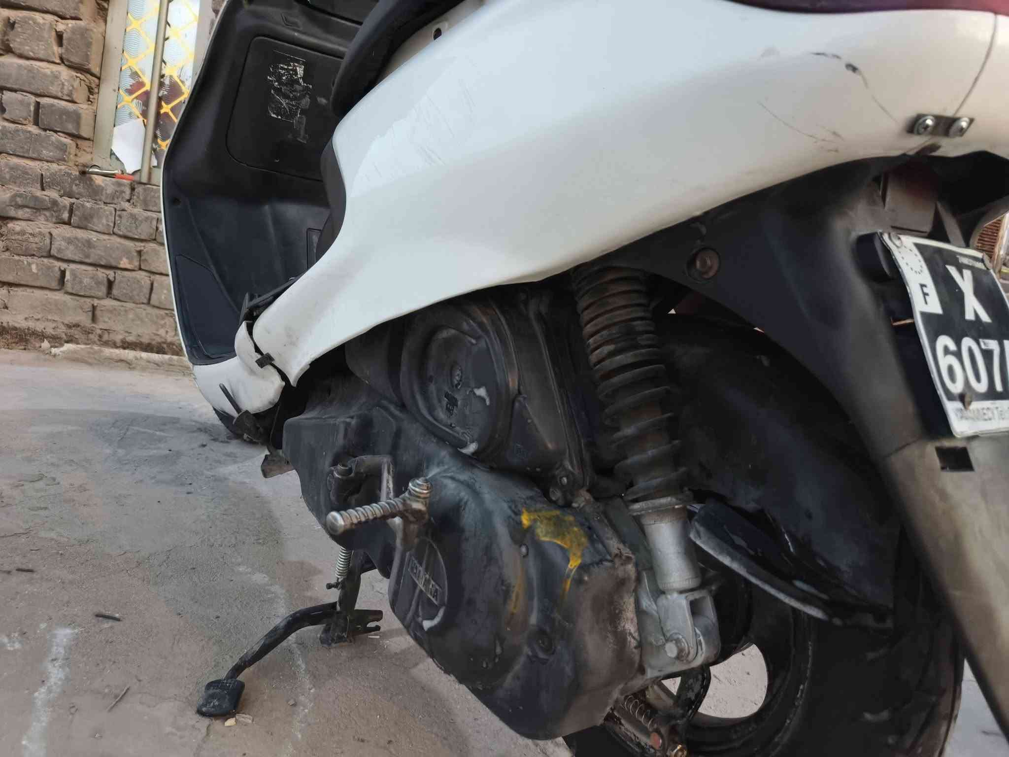 سلام عليكم شباب دراجه فراشه مكنيه مجفته مره وحده هندر شغال عندي بس كتف شحن عطلان يعني ما تشغل سلف  دراجه حلوه وناعمه وعندي الصالنصه البلاديه السعر 275 و بيه مجال وهذه رقمي *********** متواجد خاص و واتساب مكاني الهاشمية قرب الضربيه
