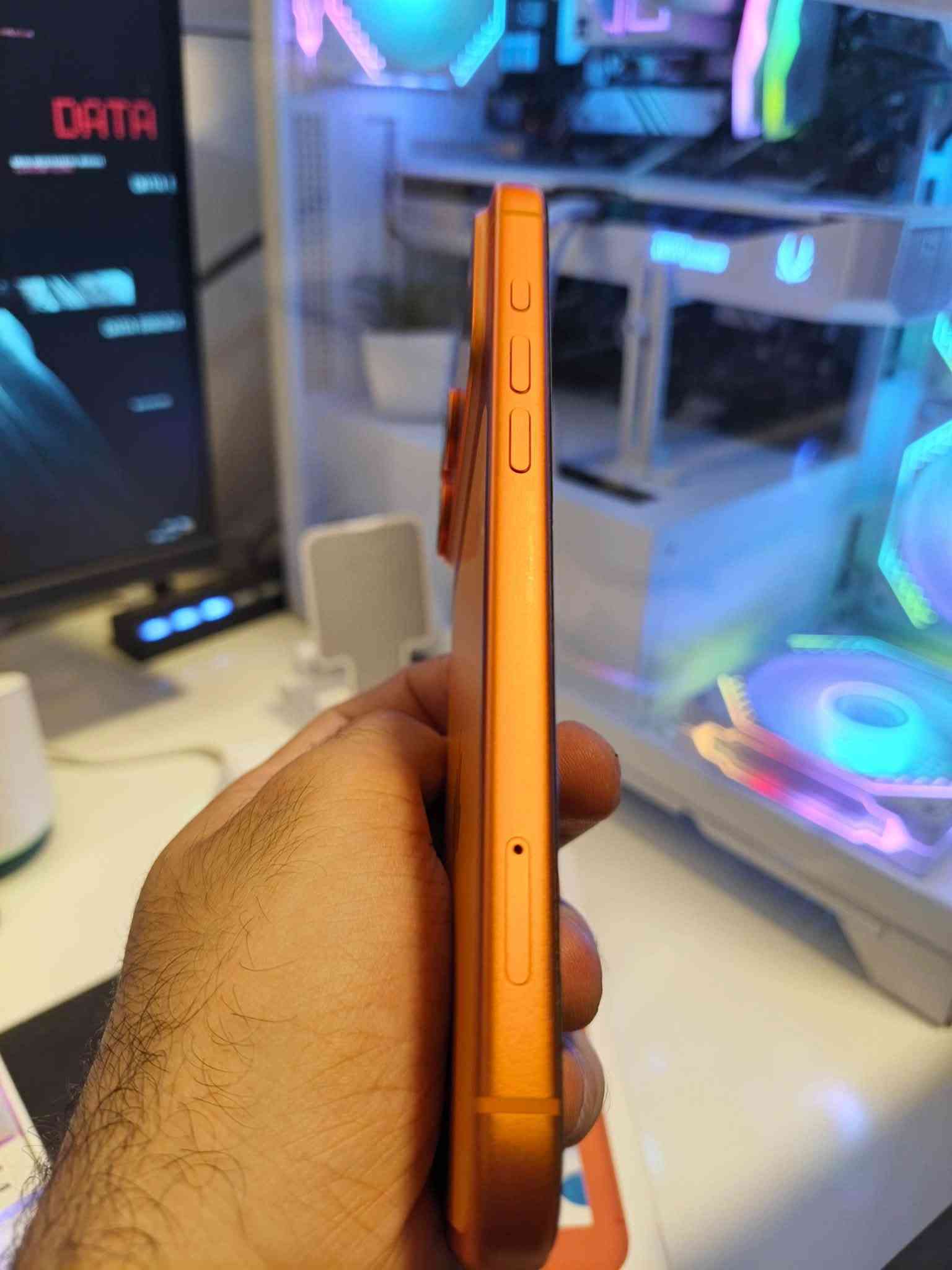 🔥 للبيع iPhone 17 Pro max 🔥
📱 السعة: 256GB
🔋 نسبة البطارية: 96%
📶 يدعم شريحة SIM Card+شريحة الاكترونية 
نسخة / هونج كونج 
🧡 اللون: برتقالي مميز

✅ استخدام خفيف ونظيف
✅ مع العلبة + كيبل 
✅ بيع فقط 

💰 السعر: 1,700,000 دينار عراقي (قابل للتفاوض بالمعقول)

📍 الموقع: بغداد شقق الطالبية 

📞 للاستفسار والاتصال واتس او فون : *********** ✅

✨ حياكم الله، والجاد يتواصل.
