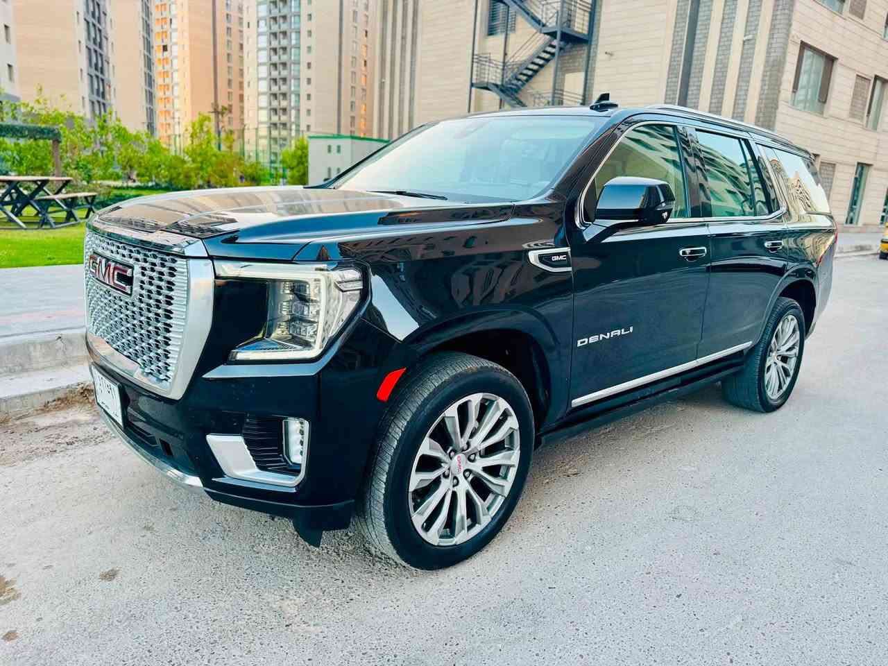السلام عليكم
للبيع

جمسي دنلي 2022 خليجي وكالة المنصور
 

مكينه بلاديه  

السياره ماشيه : 125  

محرك 8 سلندر               6200

رقم بغداد  

موصفات السياره الدنلي تجي فول 1/1 

داخل ابيض ملكي  

جكات 

بانورما

دوسات كهربائية

كامرات 360 

ثلاجة

شاحن واير ليس

شاشات خلفية

حساسات امامي خلفي 

رادرات جانبية + رادار اسطدام

دات شو 

كشنات تدفئة تبريد  + كشن السايق خزن + هزاز للتنبيه

الكشن خلفي منفصل 

جنطه كهرباء 

فور ويل

قطعتين صبغ جاملغ وبنيد 
بدون ايرباك   

مكان السياره بغداد

السعر 390

رقم الهاتف ***********
