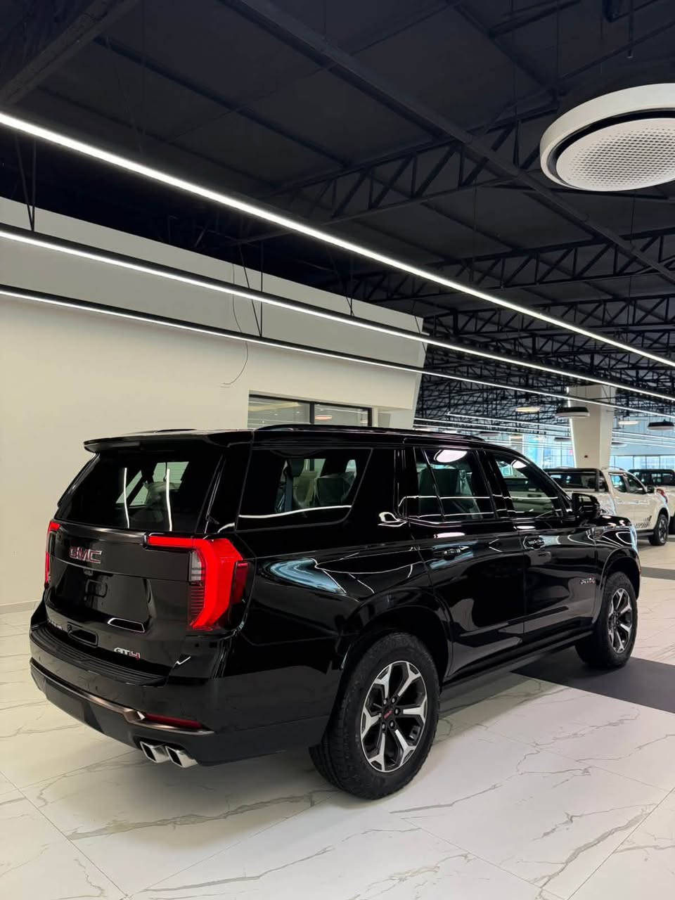 توفرت لدى شركه المهند جمسي يوكن  AT4
للتواصل ع رقم 
*********** 

نور مؤيد

نص مكتوب في الصور:
- GMC GMC | YUKON | AT4 Engine: 6.2 L / V8 EcoTec3 / Gasoline Horsepower: 420 HP Torque: 623 N.M Transmission: 10 Speed Automatic Drive: AWD Tires: 275 / 60 R20 with Alloy wheel Model Year/ 2026 • Premium Genuine Leather Seats. • 16-Way Power Front Seats with Massage Function. • Heated & Ventilated Front Seats. • Magnetic Ride Control Suspension. • Four-Corner Adaptive Air Suspension. • Up to 2 Inches of Vehicle Lift For Off-Road Driving. • 16.8-Inch Center Display & 11-Inch Driver Display. • 8-Inch Rear Climate Control Touchscreen. • Power-Folding Side Steps. • Hands-Free Power Liftgate. • Bose Premium Audio System with 18 Speakers. • Super Cruise Hands-Free Driving Technology. • Night Vision System. • HD Surround Vision Cameras with 9 Viewing Angles. • Comprehensive Driver Assistance Systems for Parking & Maneuvering. • Panoramic Sunroof. المحرك: 6.2 لتر/ 8 سلندر بنزين القدرة الحصانية: 420 حصان العزم: 623 نيوتن متر ناقل الحركة: 10 سرعات القيادة: نظام دفع رباعي الاطارات: 275 / 60 R20 مع عجلات من الألمنيوم سنة الصنع/ 2026 • مقاعد جلد طبيعي فاخر. • مقاعد اماميه كهربائية ب16 وضعية مع خاصية المساج. • تدفئة وتبريد للمقاعد الامامية. • نظم التحكم المغناطيسي بالتعليق. • تعليق هوائي متكيف بأربع زوايا. • امكانية رفع المركبة للطرق الوعرة بما يصل الى 2 انش. • شاشة عرض مميزة قياس 16.8 بوصة وشاشة سائق 11 بوصة. • تحكم خلفي بالمناخ عبر شاشة لمس 8 بوصة. • دواسات جانبية كهربائية قابلة للطي. • باب خلفي يعمل بالاستشعار. • 18 مكبر صوت فاخر من بوز. • مثبت سرعة سوبر بدون استخدام اليدين. • نظام الرؤية الليلية. • كاميرات ورؤية محيطية عالية الدقة 9 زوايا. • مجموعة أنظمة متكاملة لمساعدة السائق على الركن والمناورة. • فتحة سقف بانورامية.