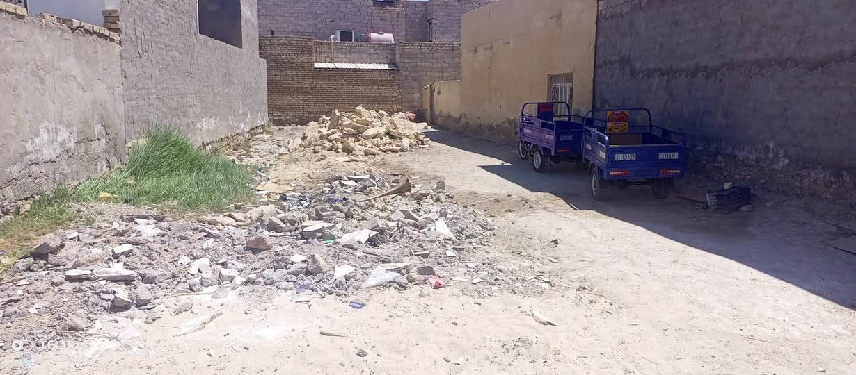 قطعه البيع في ام العصافير بزراعي مساحته ٢٠٠-وهذا رقم صاحب القطعه ***********
