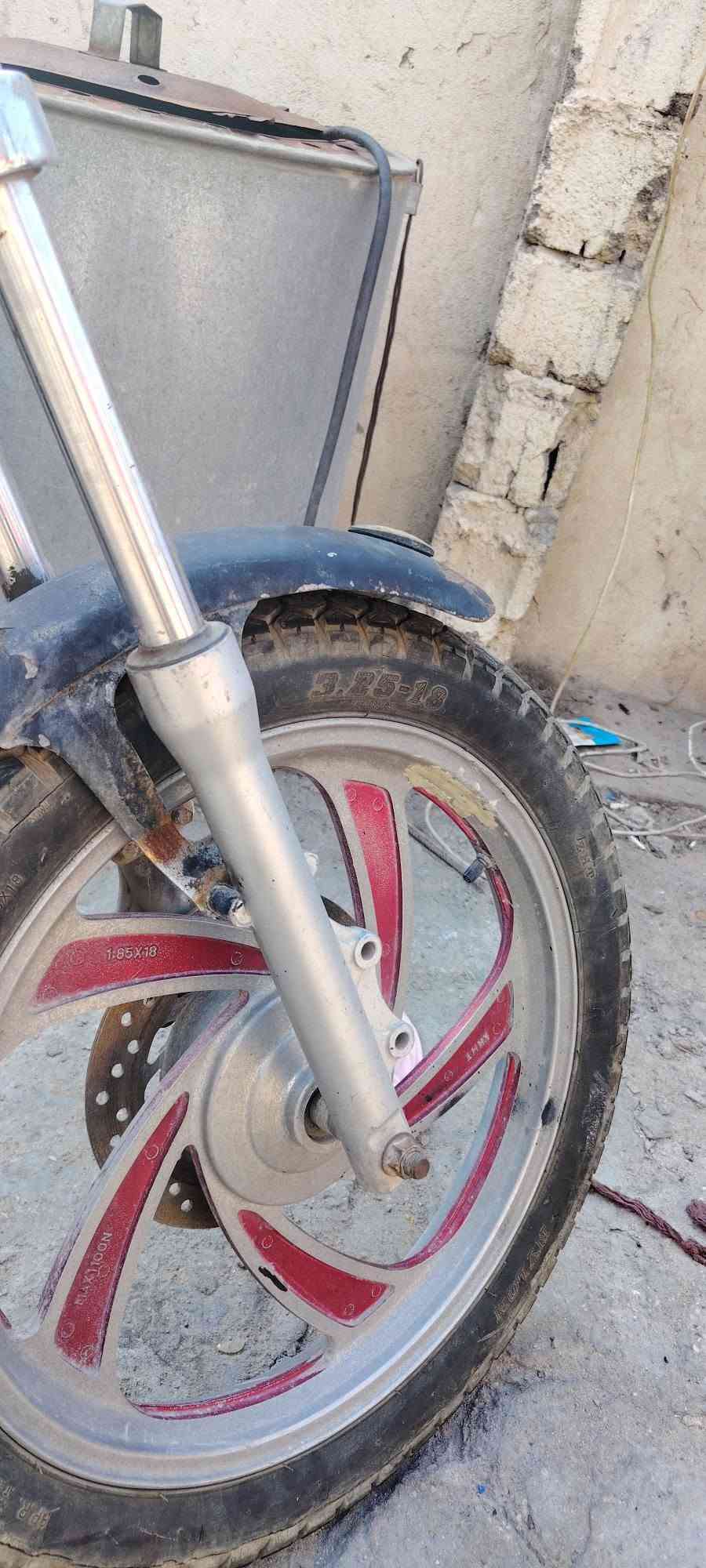 دراجه أدوات جونده شغاله دك هندر او اطلع وين متريد مكينه MTR نضيفه السعر 225 العنوان القبله
***********
