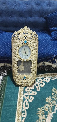 ساعة بيت • شغالة • ديكور منزلي