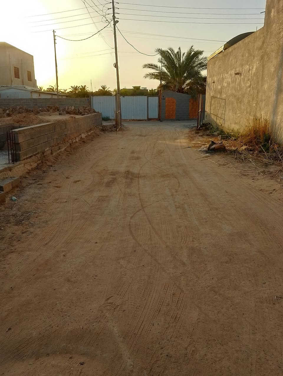 السلام عليكم يتوفر قطعه للبيع مساحه 150متر وقف سني اصوالي كل الخدمات متوفره العنوان ابو الخصيب كوت العدغ تبعد عن شارع سايدين 400متر سعر 25مليون ***********
