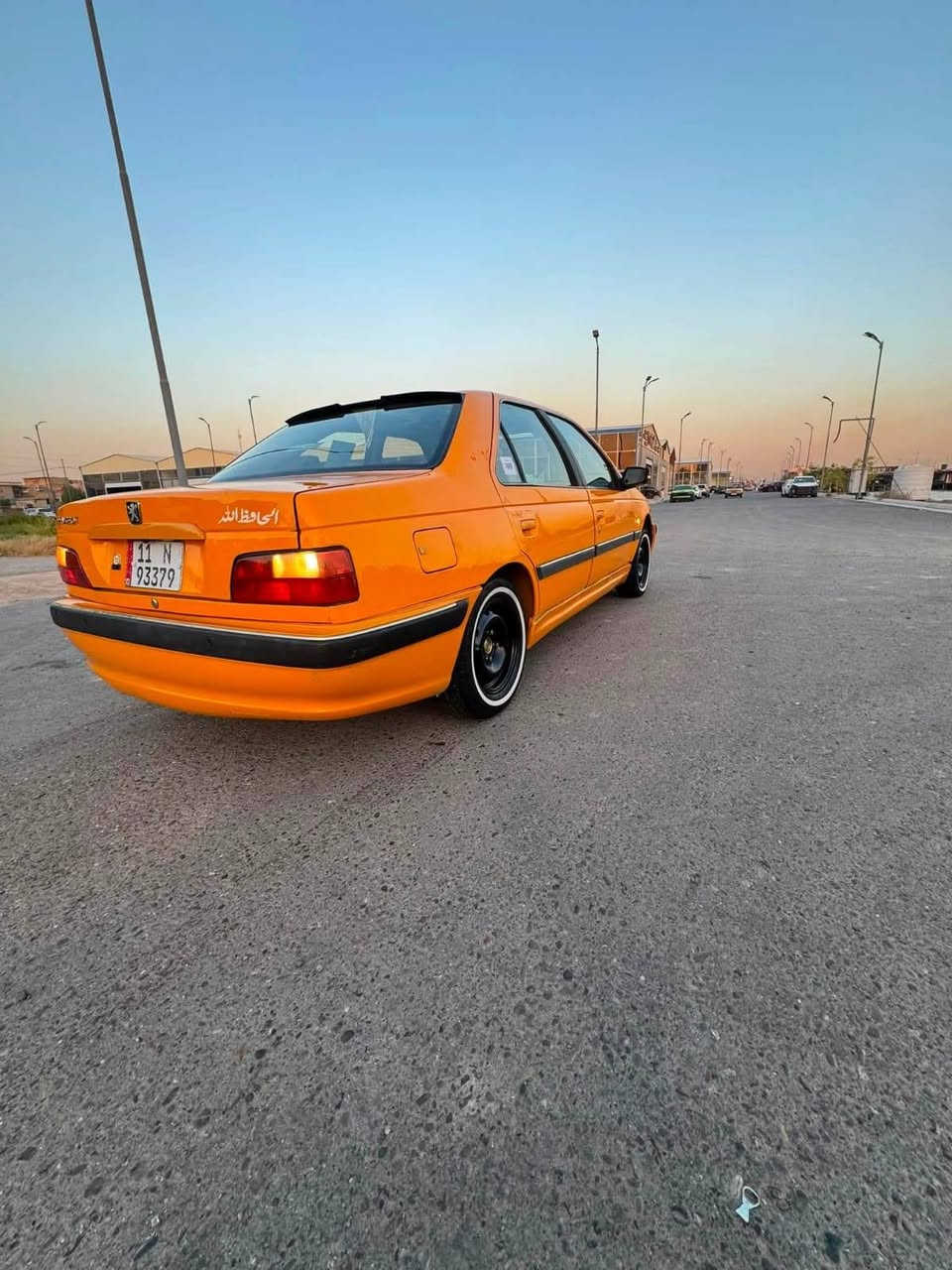 سلام عليكم

بیجو بارص 2021

سياره بسمي سنويه وهزه ورقام جدد هيئه مصفره

السيارة  بيه بل جاملغ الوره صبغ عل مكان محد وجاملغ الوره السير بيه شويه بارد 
الباقي كفاله 
سيارة كلش جديدة
تبريد جديد 
اشاير بل مري 
شاشه وكامره 
. والسيارة علا وضع الشركة

وكير ومكينة وميكانيك كلة خير من الله

63 وبيه مجال 
-الهاتف ***********
سيارة جاهزة
