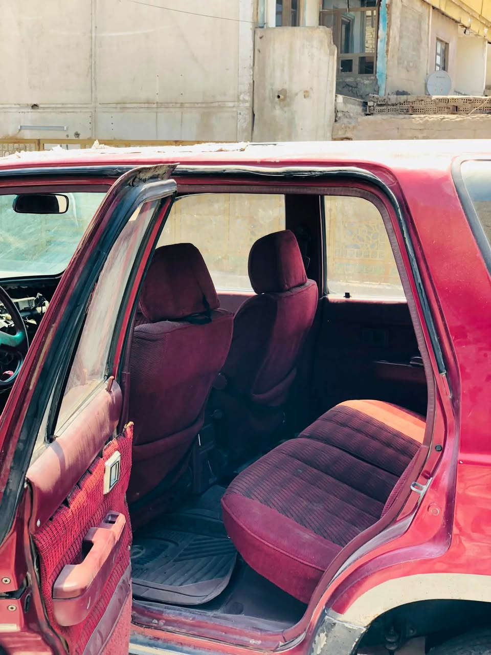 السلام عليكم تويوتا هايلوكس سورف للبيع
مكينه محور VVT خير من الله شلعه معدل 

السياره كامل من كلشي نقص ضفيره دشبول فقط
السياره كلشي بيه شغال نكره سلف 
تخم تاير جديد ما بيه خياس جديده من كلشي دواخل مكينه خرسه تبريد نقص راديتر فقط السياره كامله من كلشي اصوليه تحويل ثاني يوم رقم انكليزي بغداد 

نقص شغلات بسيطه متوفر بكل مكان السعر خاص 

مكاني بغداد الدوره لاستفسار اكثر  ***********
