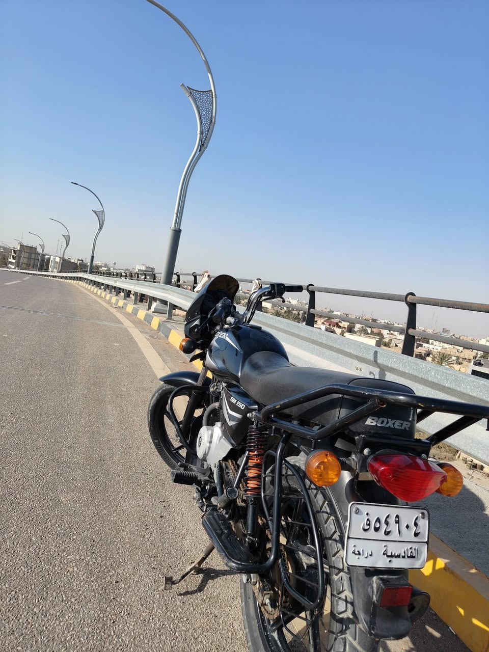 بوكسر موديل 22طالعة ب23 مرقم قادسية دراجة نضيفة بس بيهة خيط بخار هستوه للببيع سعر 1500وبيهة مجال مكاني ديوانية مركز
***********
