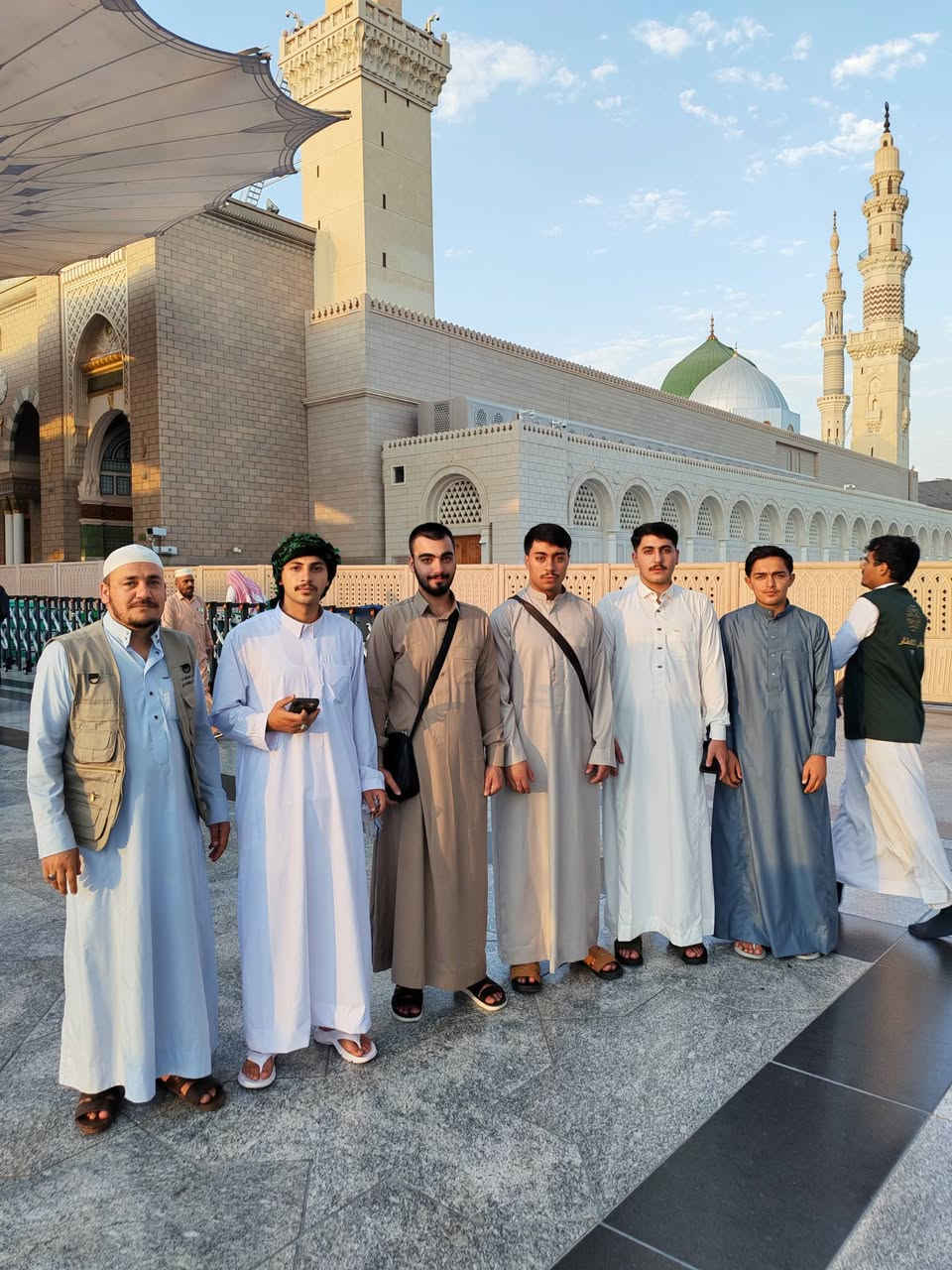 بسم الله على بركة الله
نعلن عن برنامج الرحلة القادمة إلى الديار المقدسه
يوم  9/25 ان شاءالله 
نستقبل الجوازات من اليوم في مكتبنا والى يوم 9/22
📍 البرنامج الأول.
2 ليلة في المدينة و 6 ليالي مكة محبس الجن. اركان بكة حصراً.
مع مبيت ليلة في حائل لراحة المعتمر
السعر  535 ألف دينار عراقي
. العنوان. الأنبار قضاء عنه. مكتب مسار لابد  قضاء عنه
شارع الحضرة الثاني مقابل أسواق الهدى. او مجاور ملبوسات بلال. للأستفسار. مراسلتي او التواصل 
*********** واتساب
*********** واتساب

نص مكتوب في الصور:
- شركة مسار لابد للحج والعمرة قافلة المتعهد مثنى بهجت العاني الانبار _ عنه *********** مطبعة فون