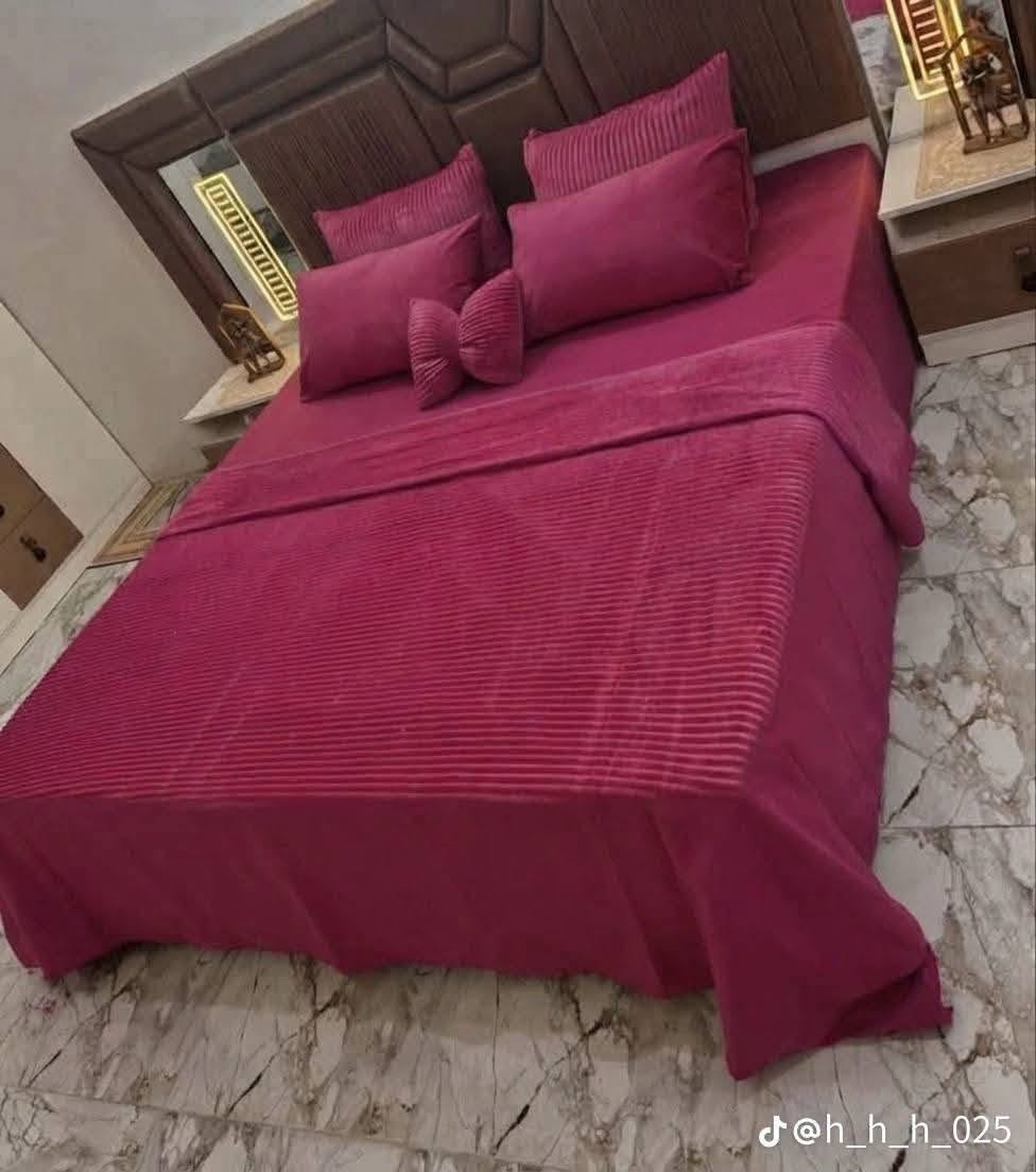مساء الخير بنات متوفر مفروشات خياطه حسب الطلب أيضآ متوفر نضام ل7 قطع بنسبه لسعر حسب المديل المطلوب للحجز مراسلة الحساب او التواصل ع واتساب *********** متوفر توصيل داخل الشطره فقط

نص مكتوب في الصور:
- @hbo962025
- @h_h_h_025