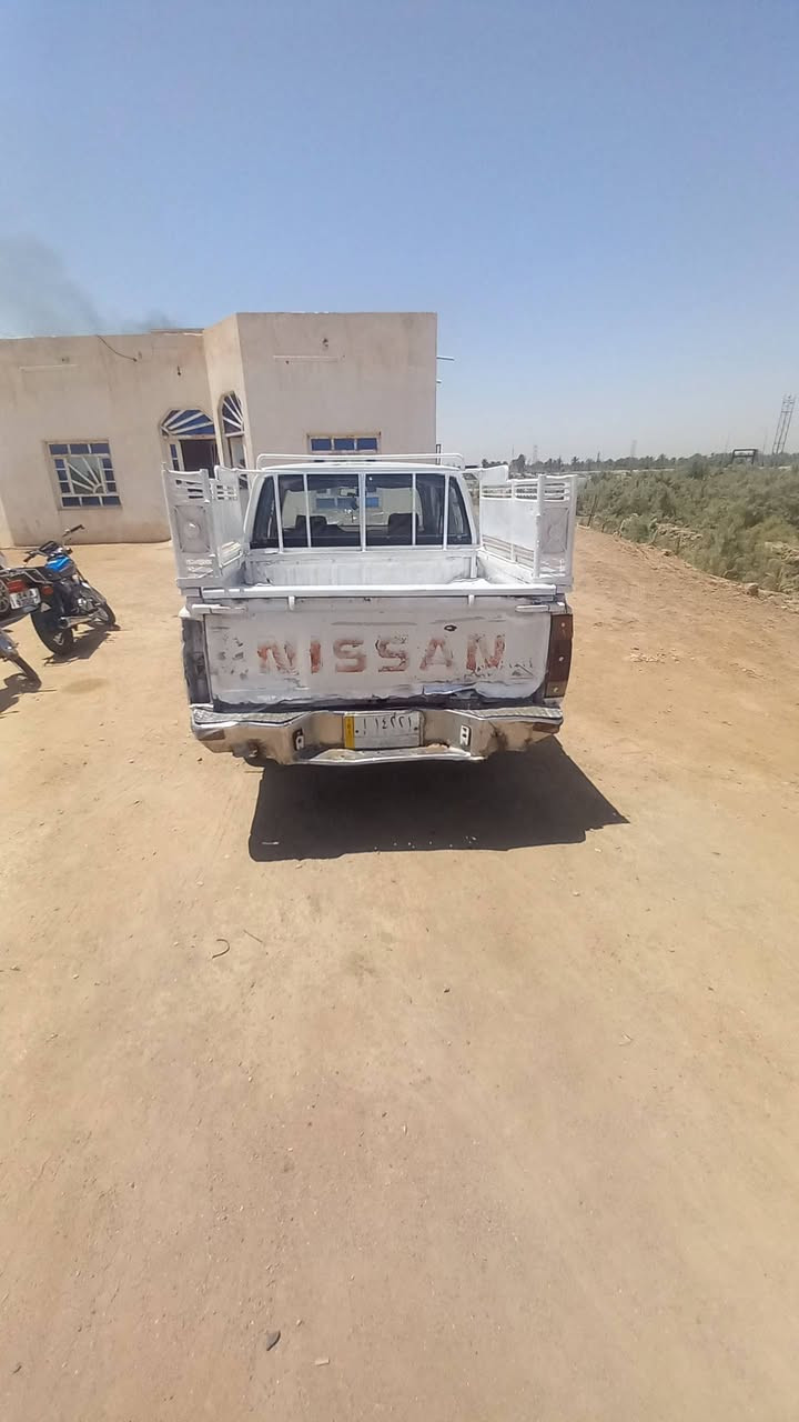 نيسان مديل 95تخم تاير جديد حدادية جديدة كير ومكينه مكفولات سعر 15وبيها مجال رقم صاحب السياره  *********** العنوان بصرة الزريجي مقابل معمل ورق الدير وانا مكلف بنشر
